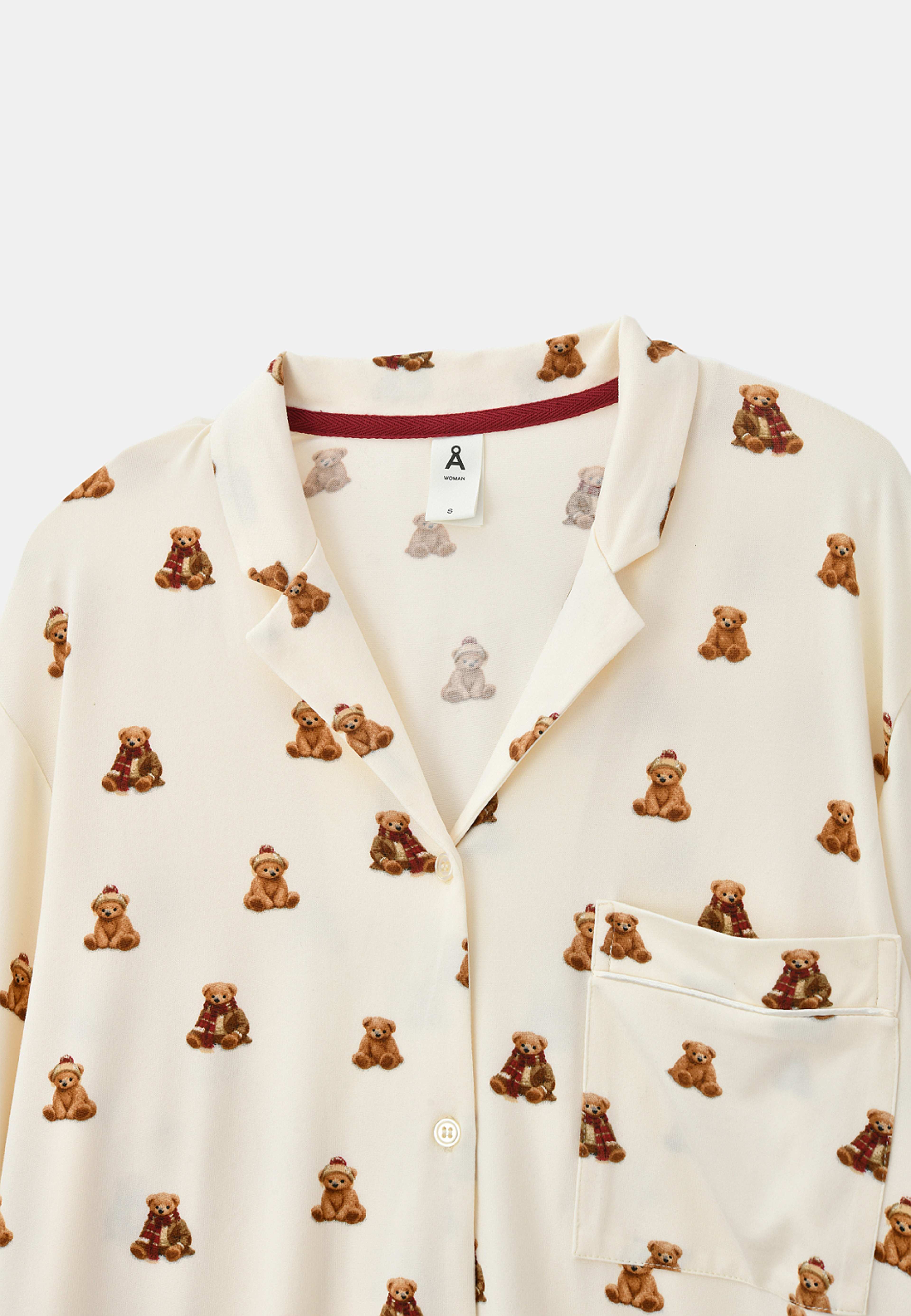 Julpyjamas HOLLY, från Å WOMAN, i färgen Teddy Bear. Klicka för att öppna bilden i stort format