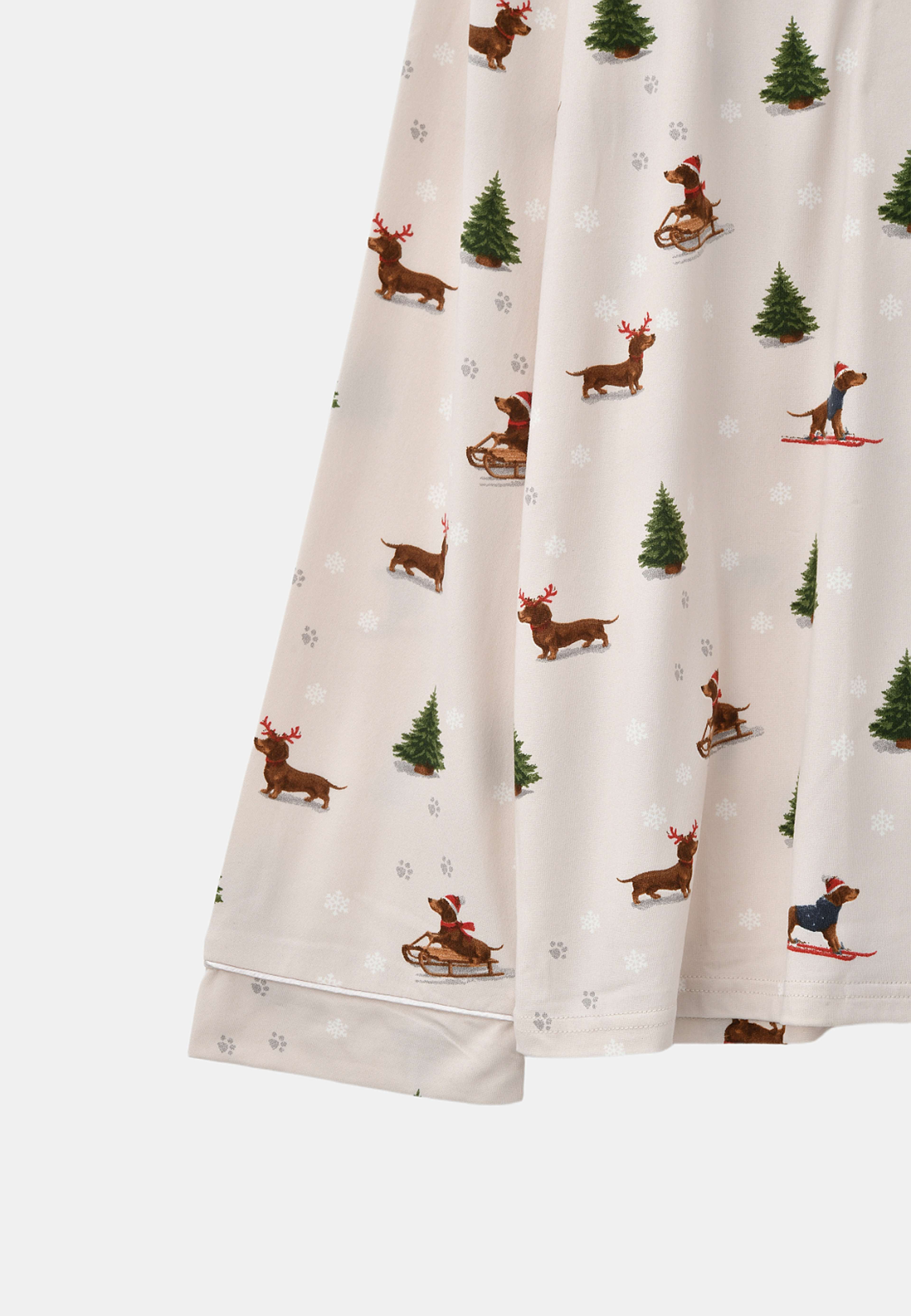 Julpyjamas HOLLY, från Å WOMAN, i färgen Ski Slope Print. Klicka för att öppna bilden i stort format