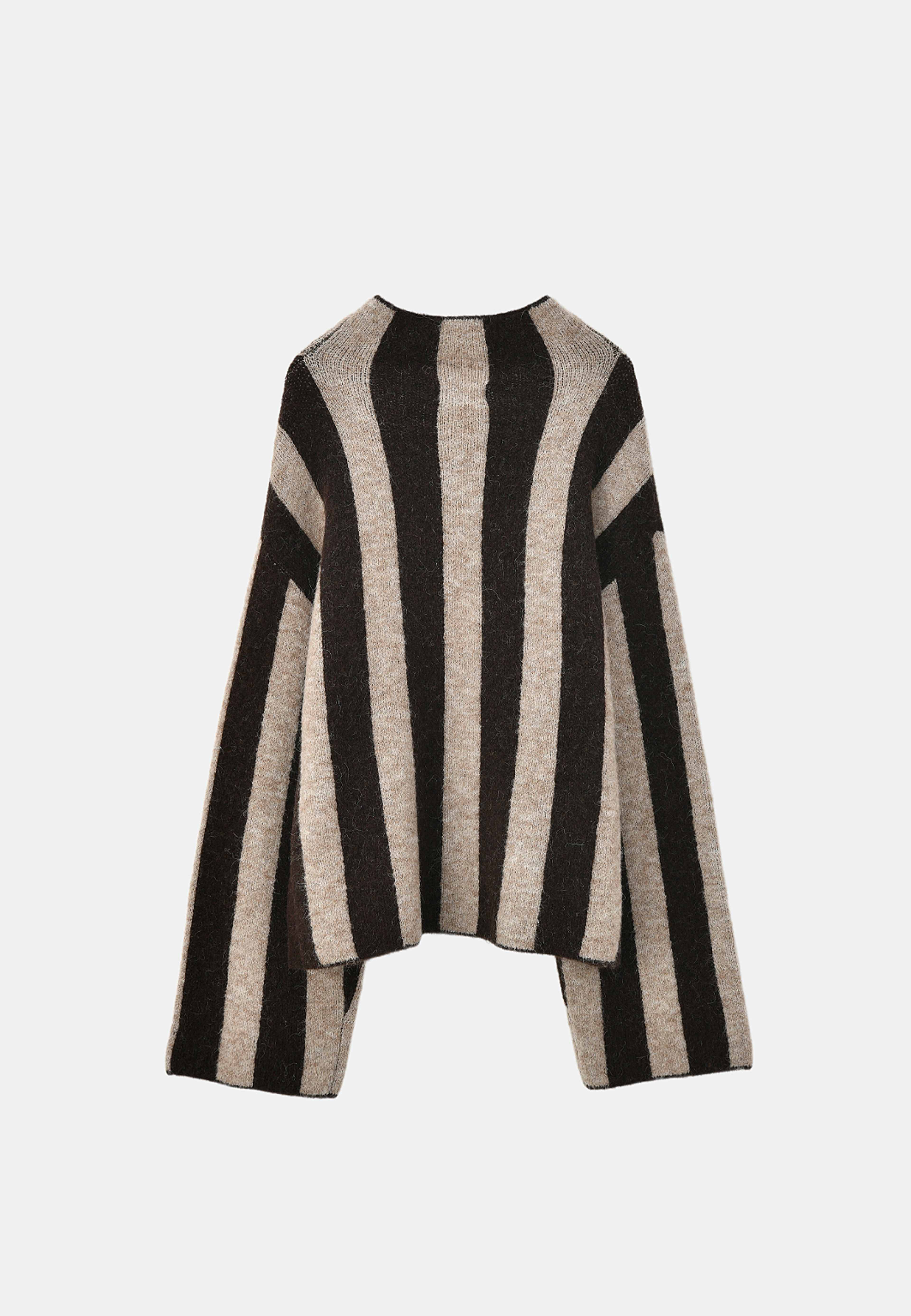 Mönstrad jumper LILLE, från Carin Wester, i färgen Brown Stripe. Klicka för att öppna bilden i stort format