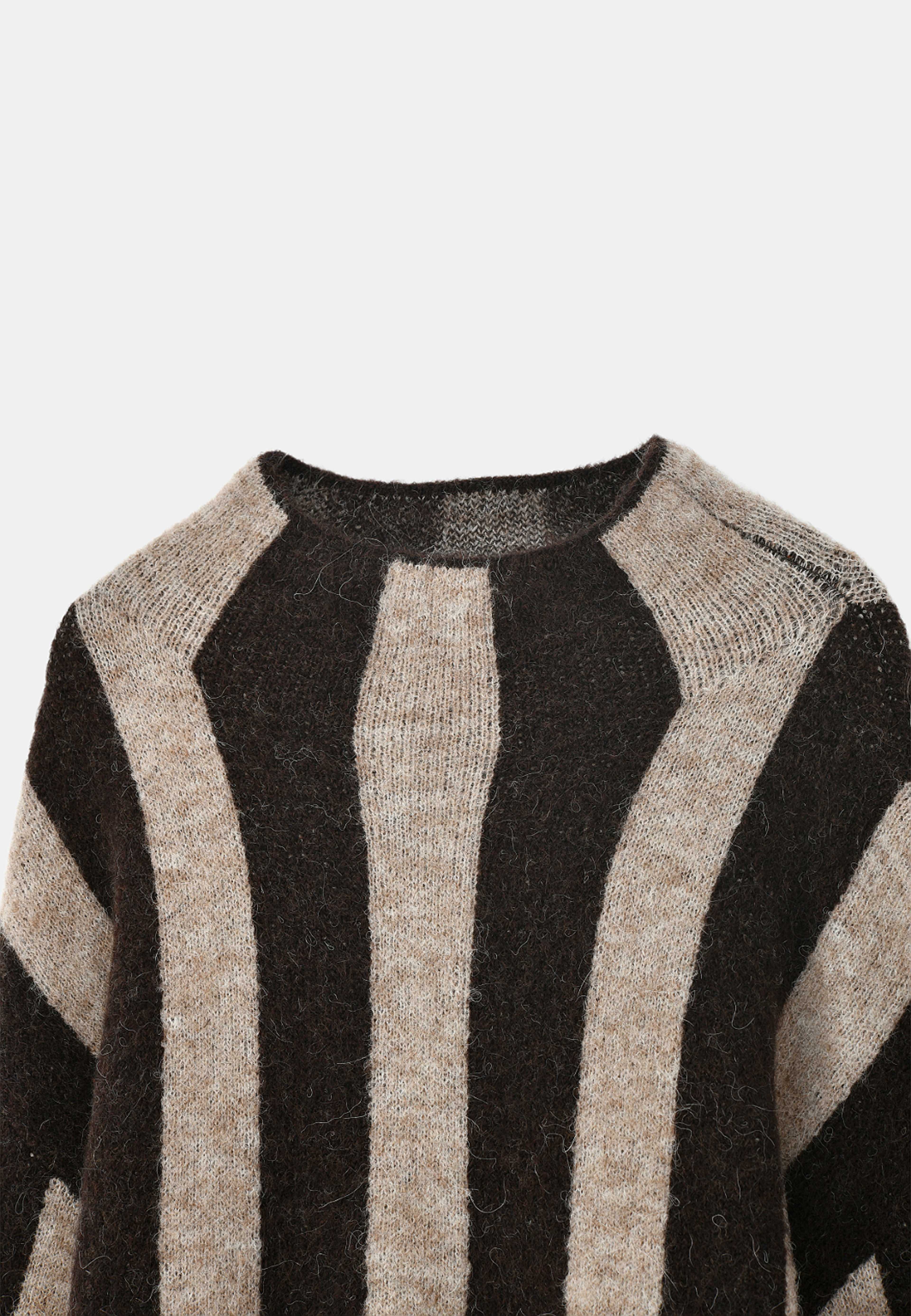 Mönstrad jumper LILLE, från Carin Wester, i färgen Brown Stripe. Klicka för att öppna bilden i stort format
