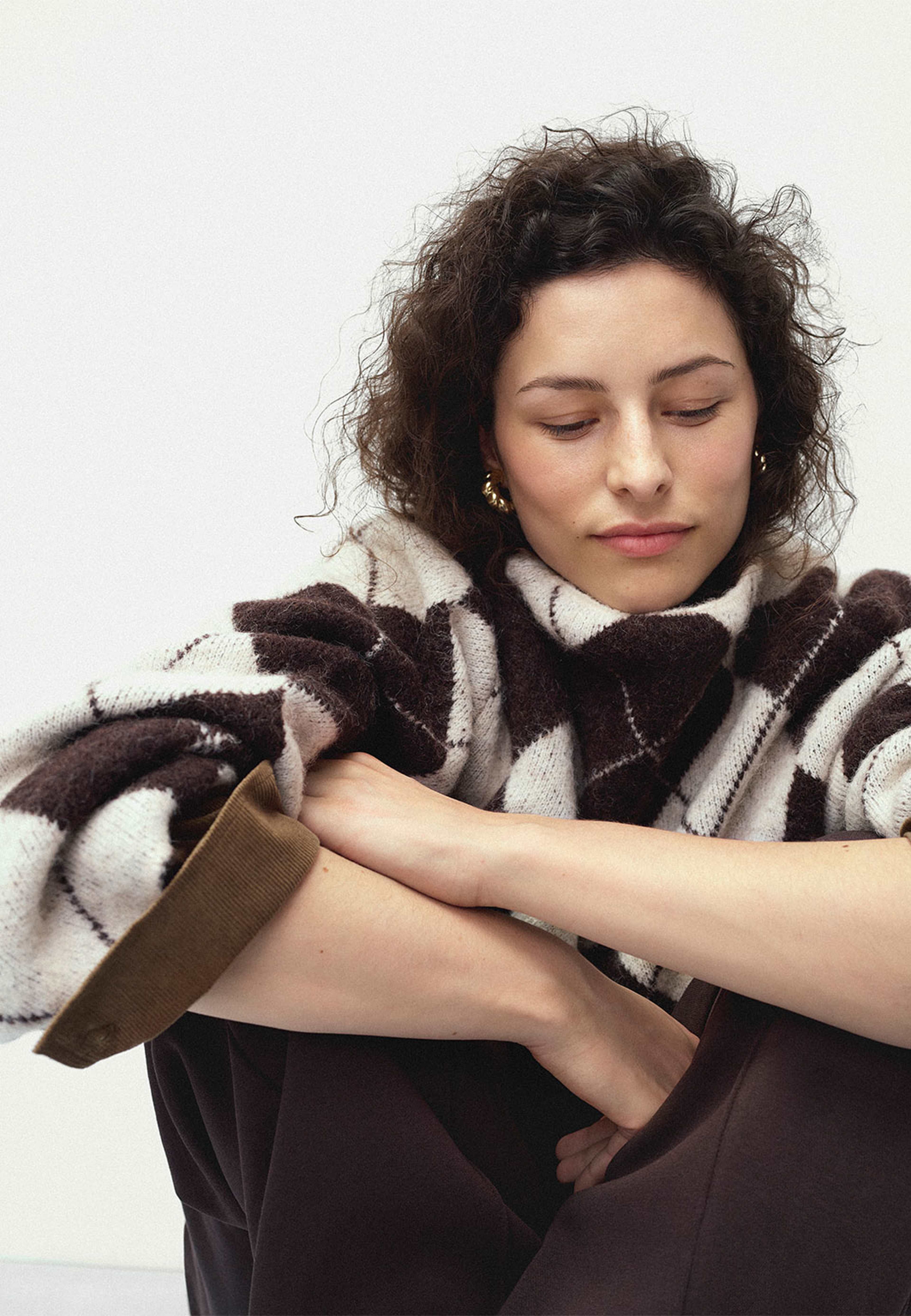 Mönstrad jumper LILLE, från Carin Wester, i färgen Argyle. Klicka för att öppna bilden i stort format
