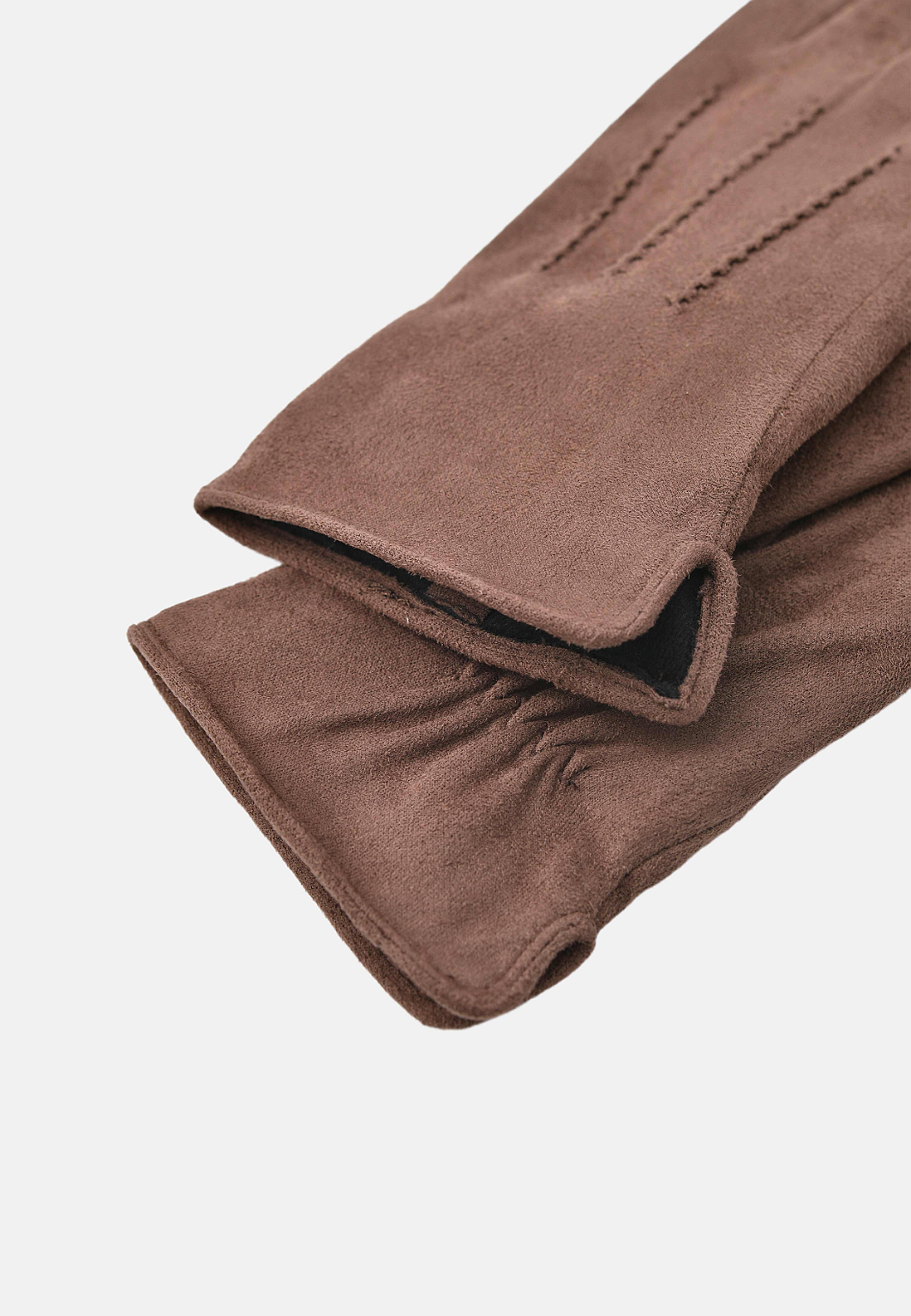 Handskar i mockaimitation EMMY, från Å WOMAN, i färgen Dark Brown. Klicka för att öppna bilden i stort format