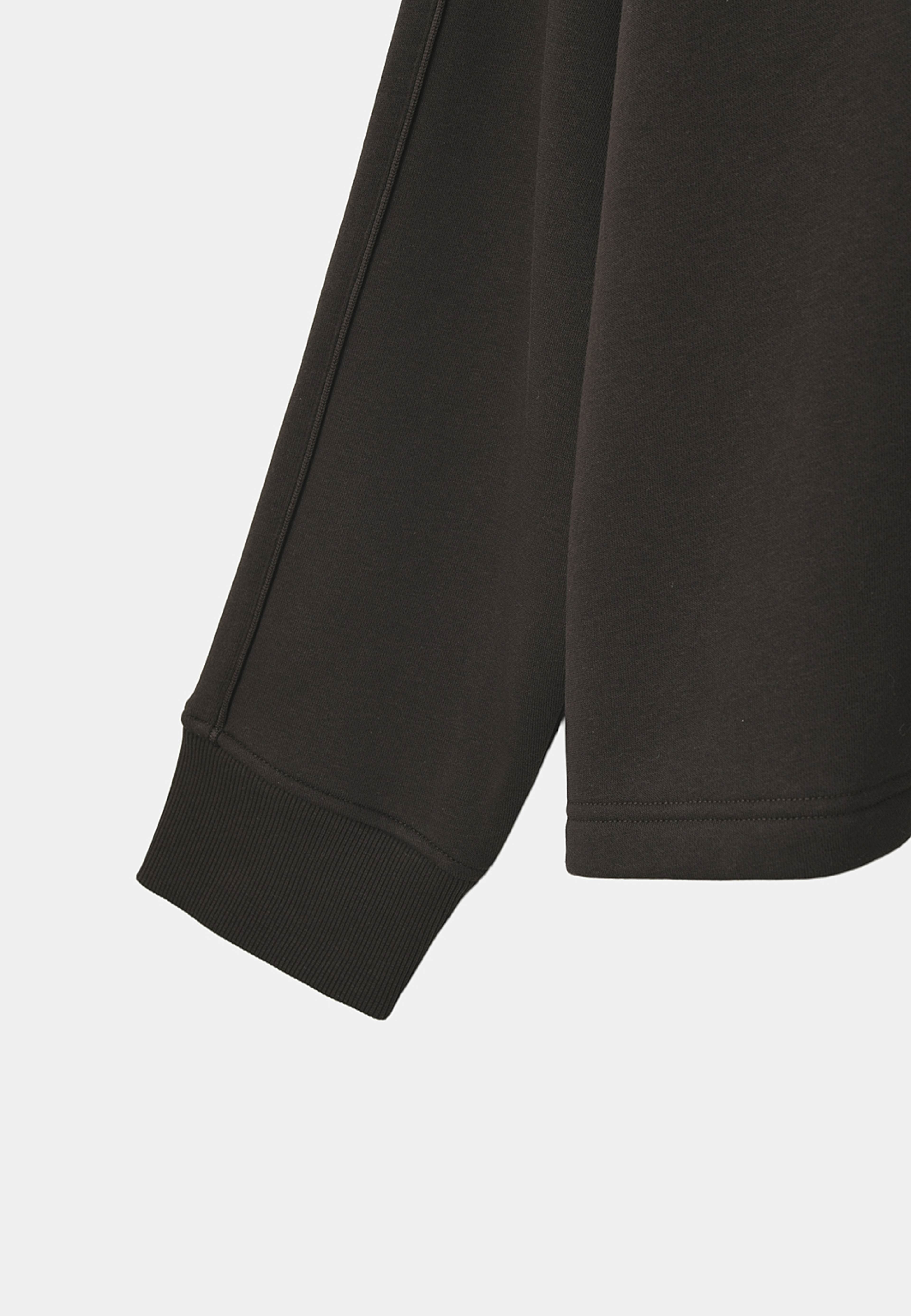 Sweatshirt IDALI, från Carin Wester, i färgen Dark Brown. Klicka för att öppna bilden i stort format