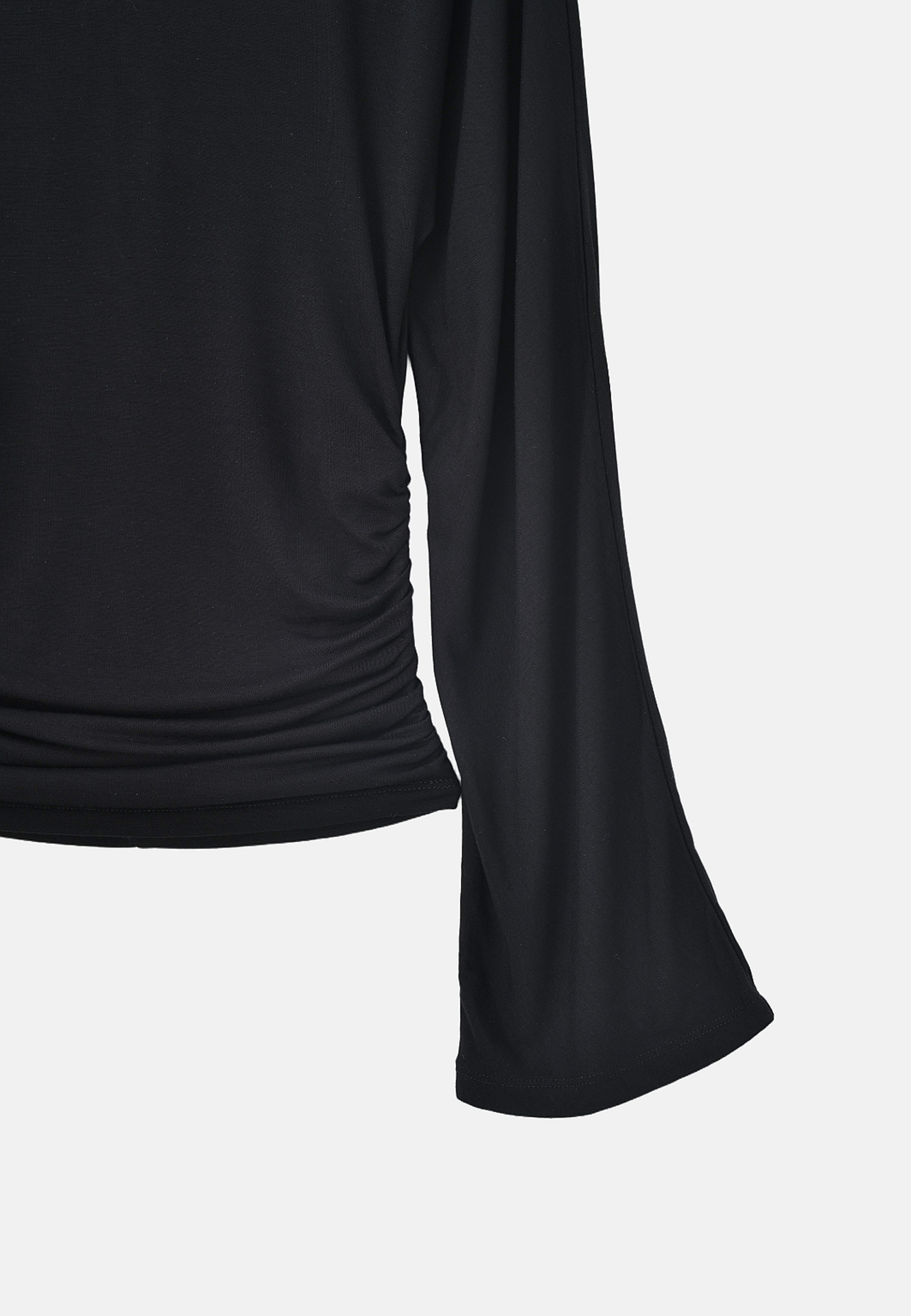 Bat wing jerseytopp EMILY, från Å Young, i färgen Black. Klicka för att öppna bilden i stort format