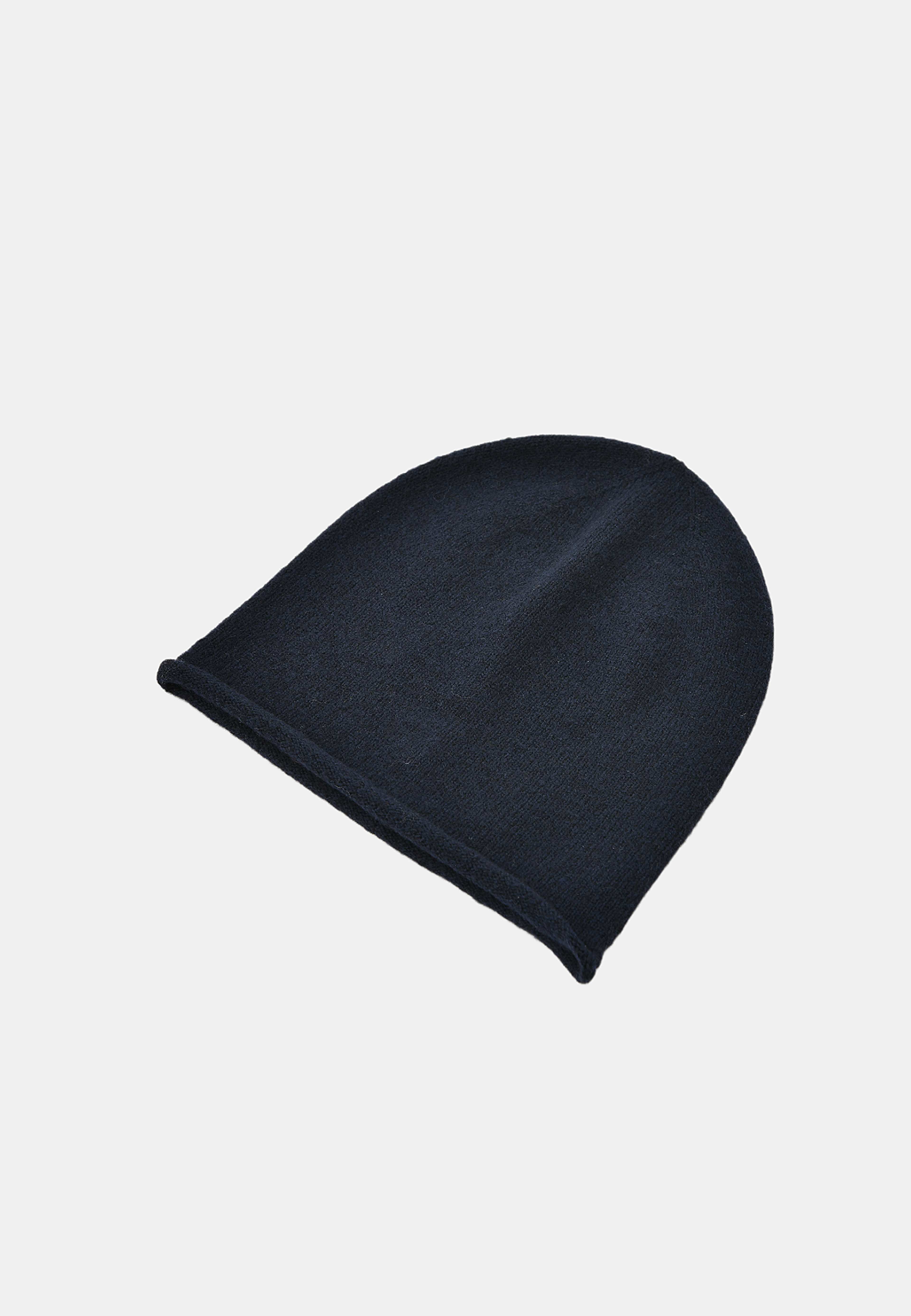 Mössa INA, från Å WOMAN, i färgen Navy. Klicka för att öppna bilden i stort format