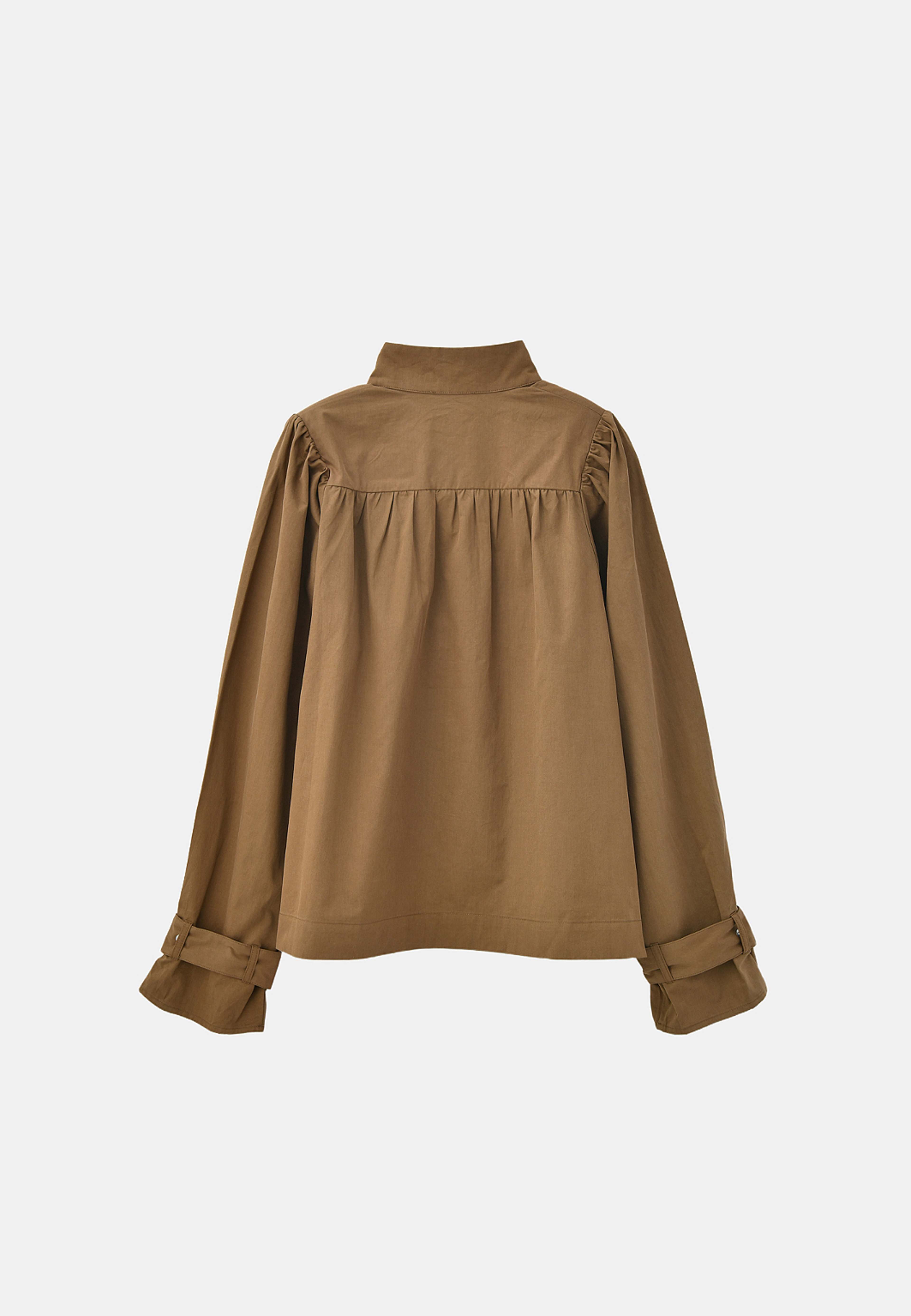 Blus KRISTA, från Carin Wester, i färgen Dark Olive. Klicka för att öppna bilden i stort format