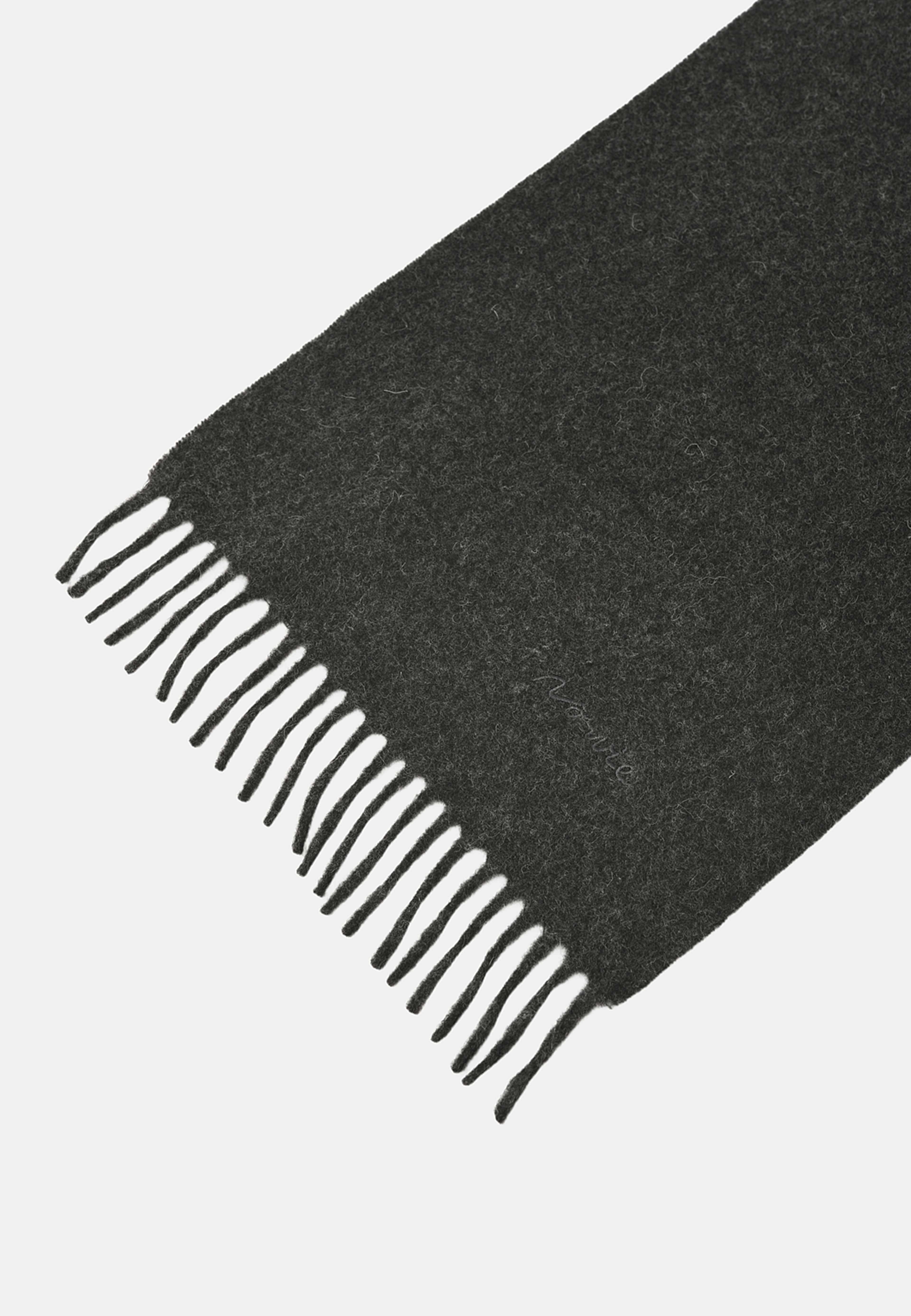 Halsduk i ull SEBASTIAN, från NORVIE, i färgen Dark Grey Mel. Klicka för att öppna bilden i stort format