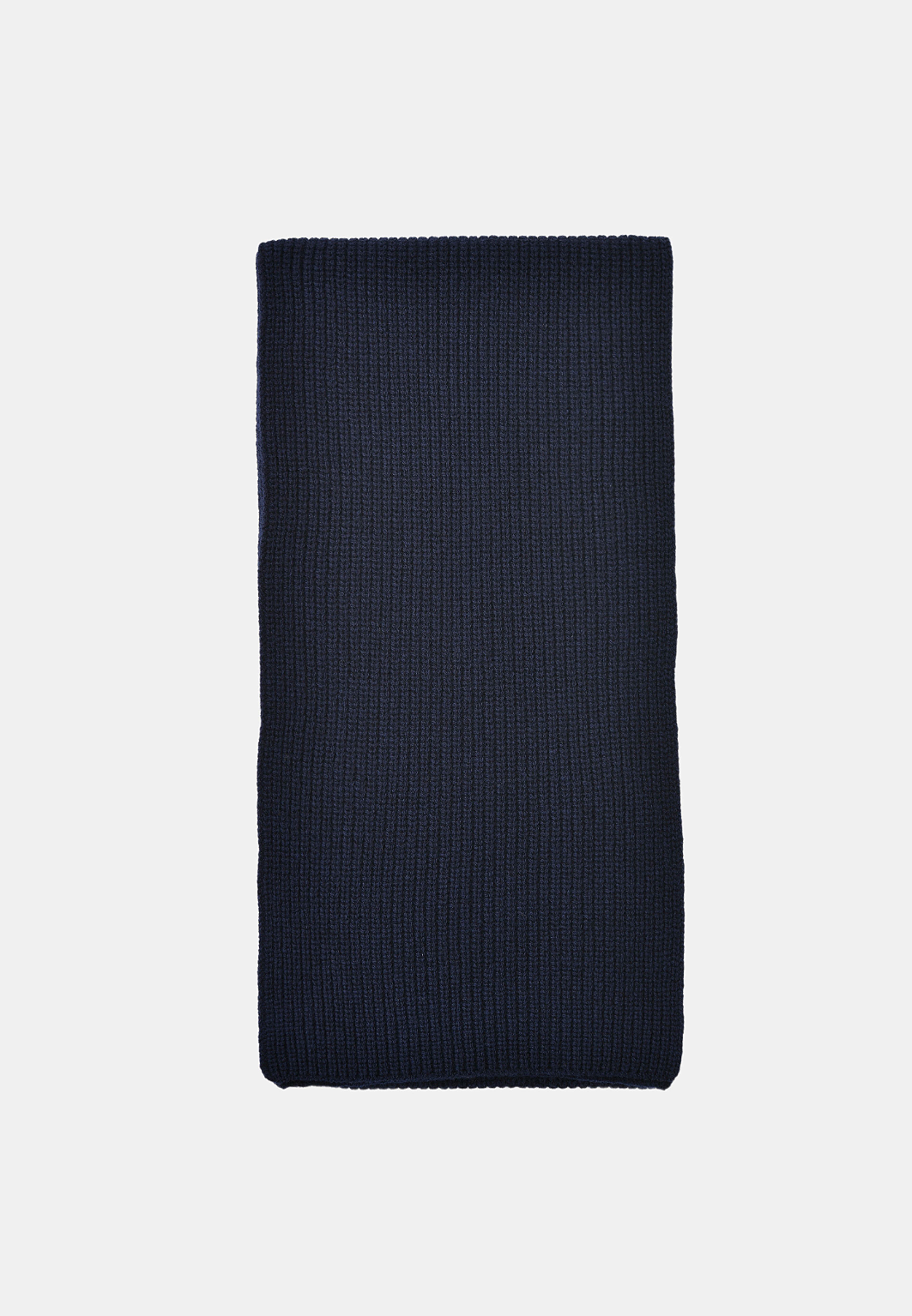 Ribbstickad halsduk i ull TED, från NORVIE, i färgen Navy. Klicka för att öppna bilden i stort format