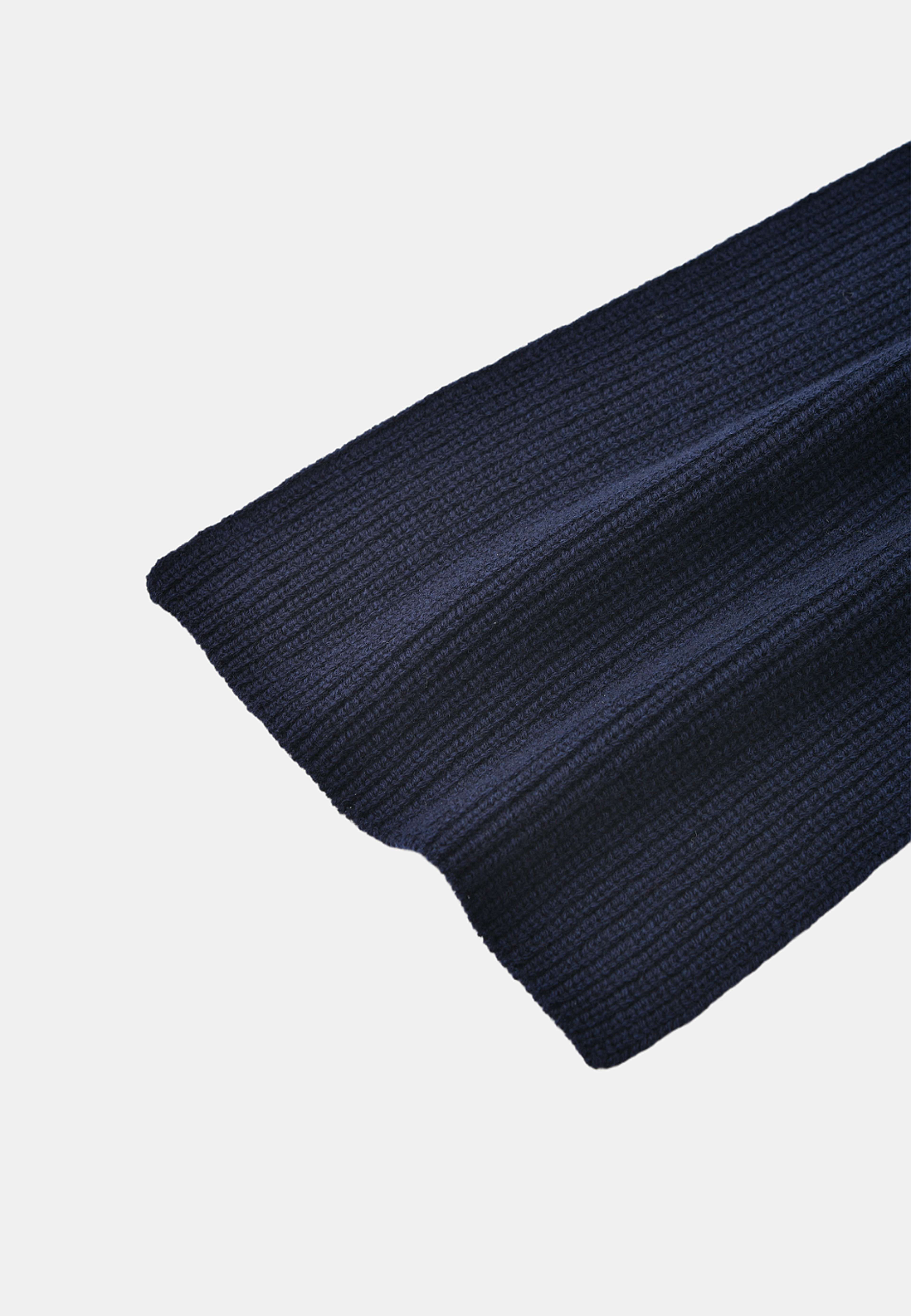 Ribbstickad halsduk i ull TED, från NORVIE, i färgen Navy. Klicka för att öppna bilden i stort format