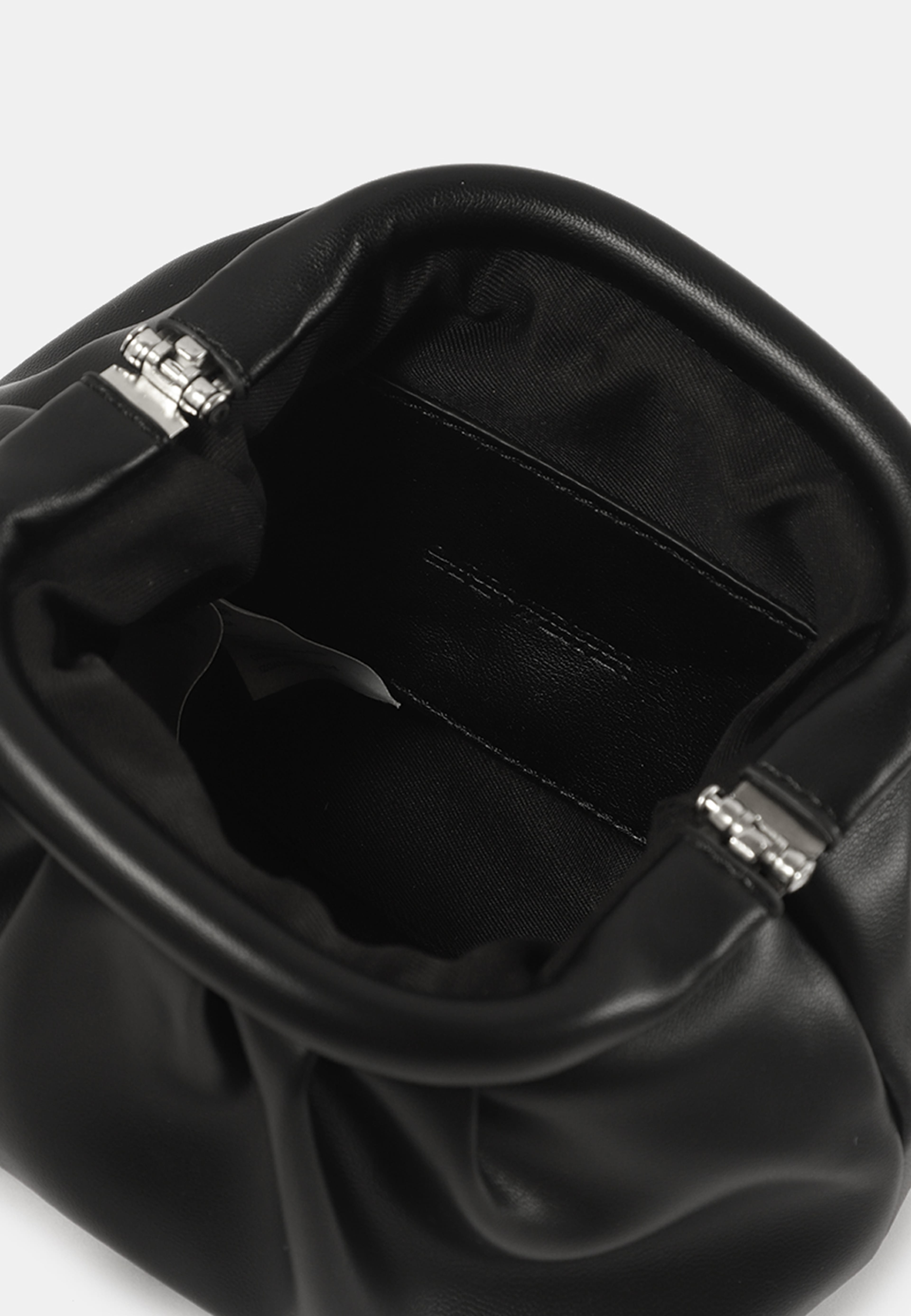 Kuvertväska BOO mini clutch, från Carin Wester, i färgen Black. Klicka för att öppna bilden i stort format