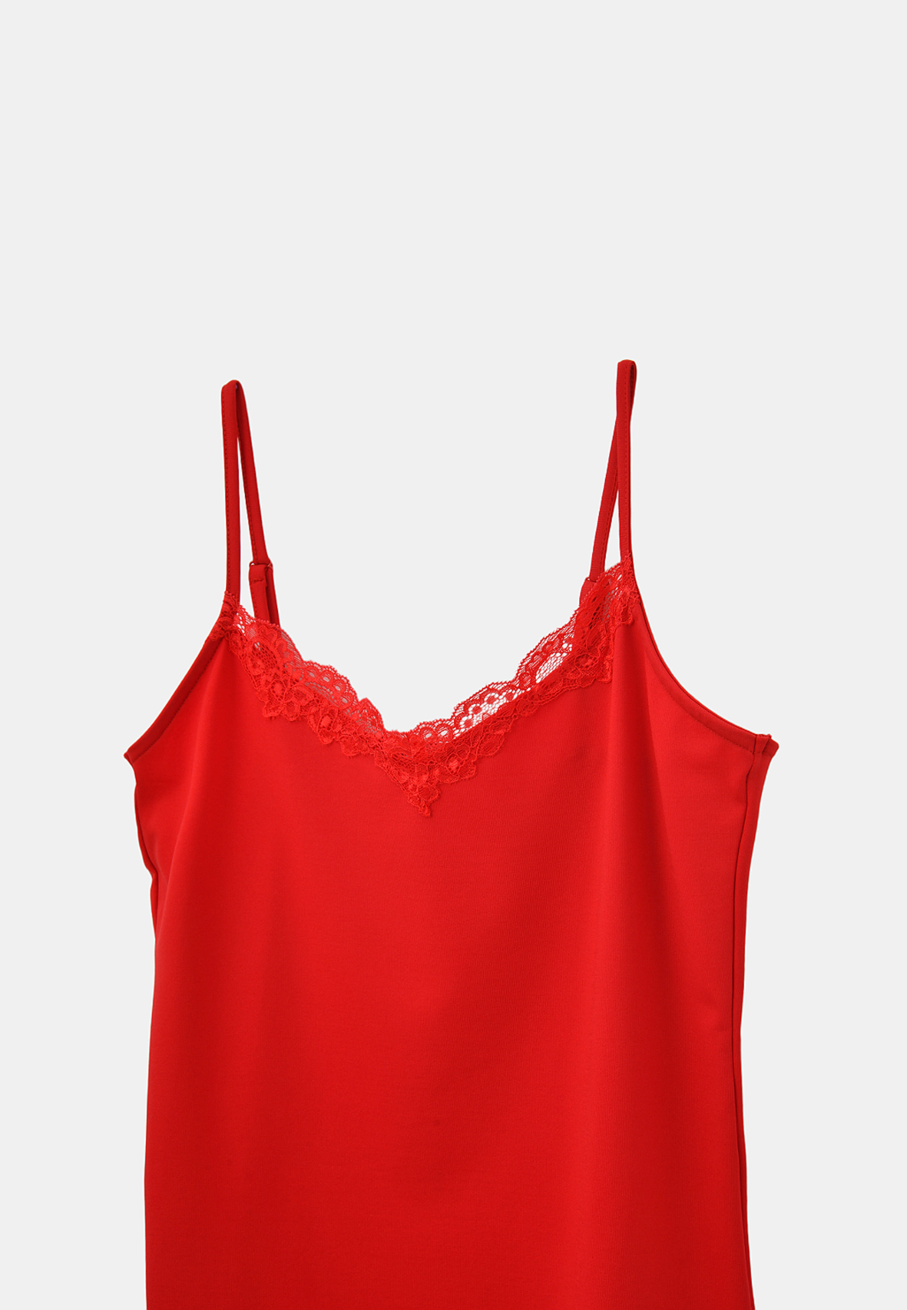 Spetslinne ANNIKA, från Å WOMAN, i färgen Red. Klicka för att öppna bilden i stort format