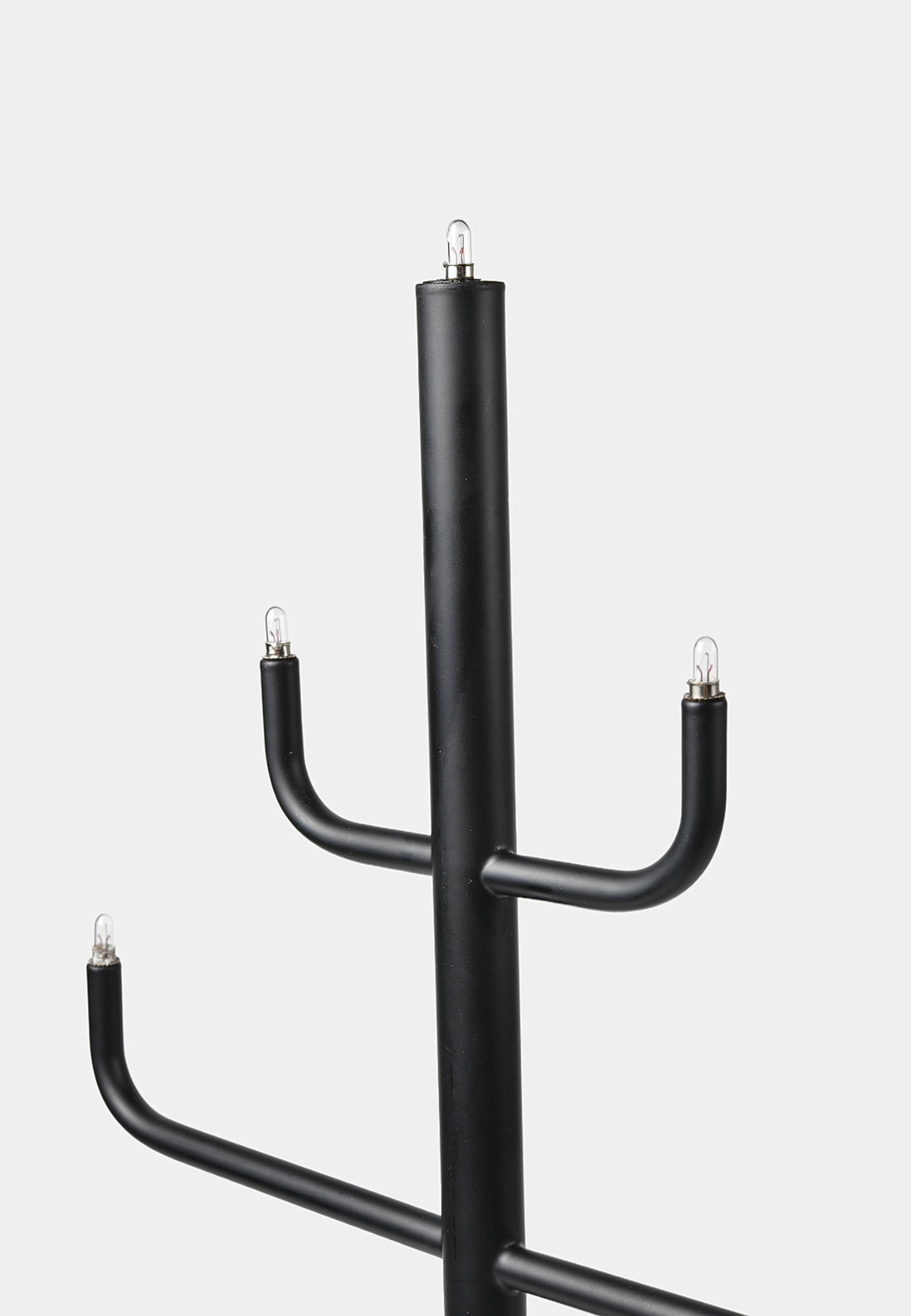 Adventsljusstake LUMI 9 ljus, från Åhléns Home, i färgen Black. Klicka för att öppna bilden i stort format