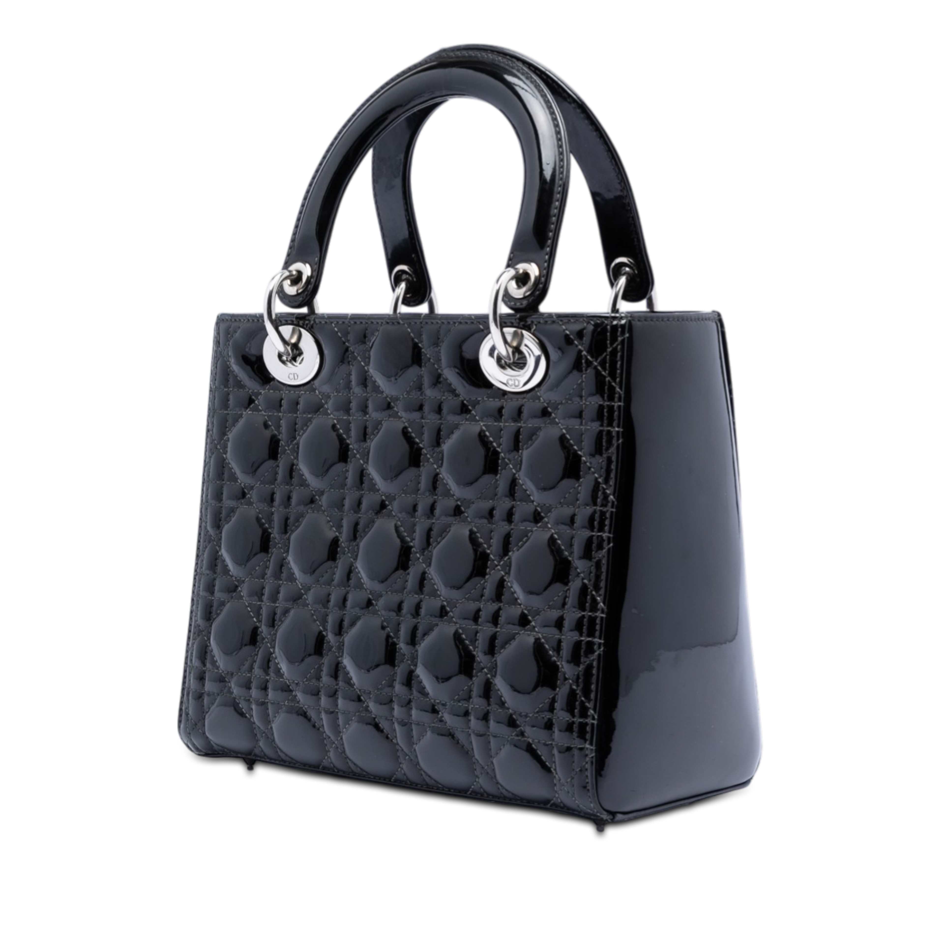 Dior Medium Patent Cannage Lady Dior, från Luxclusif, i färgen black. Klicka för att öppna bilden i stort format