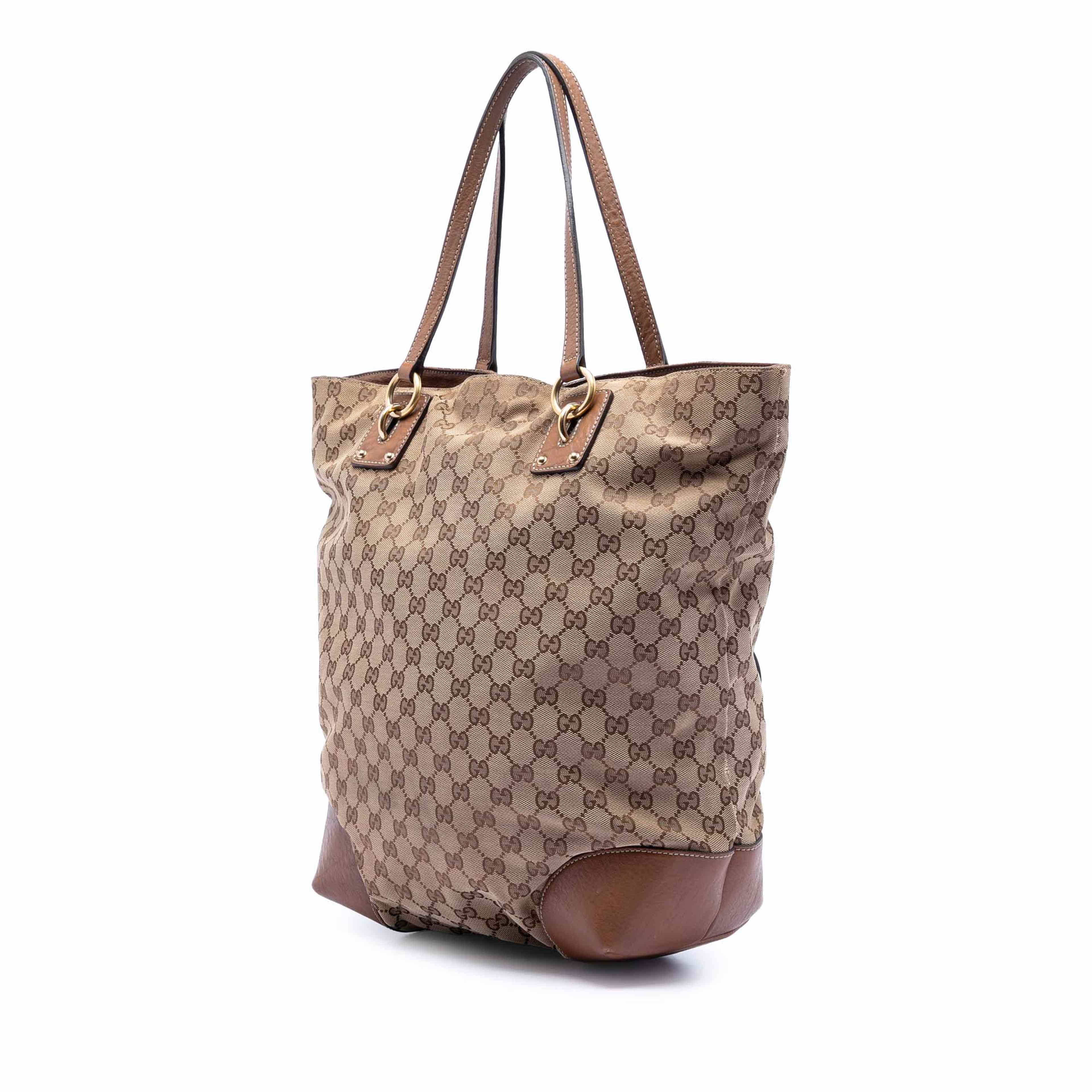 Gucci Large Gg Canvas Gg Charm Tote, från Luxclusif, i färgen beige. Klicka för att öppna bilden i stort format