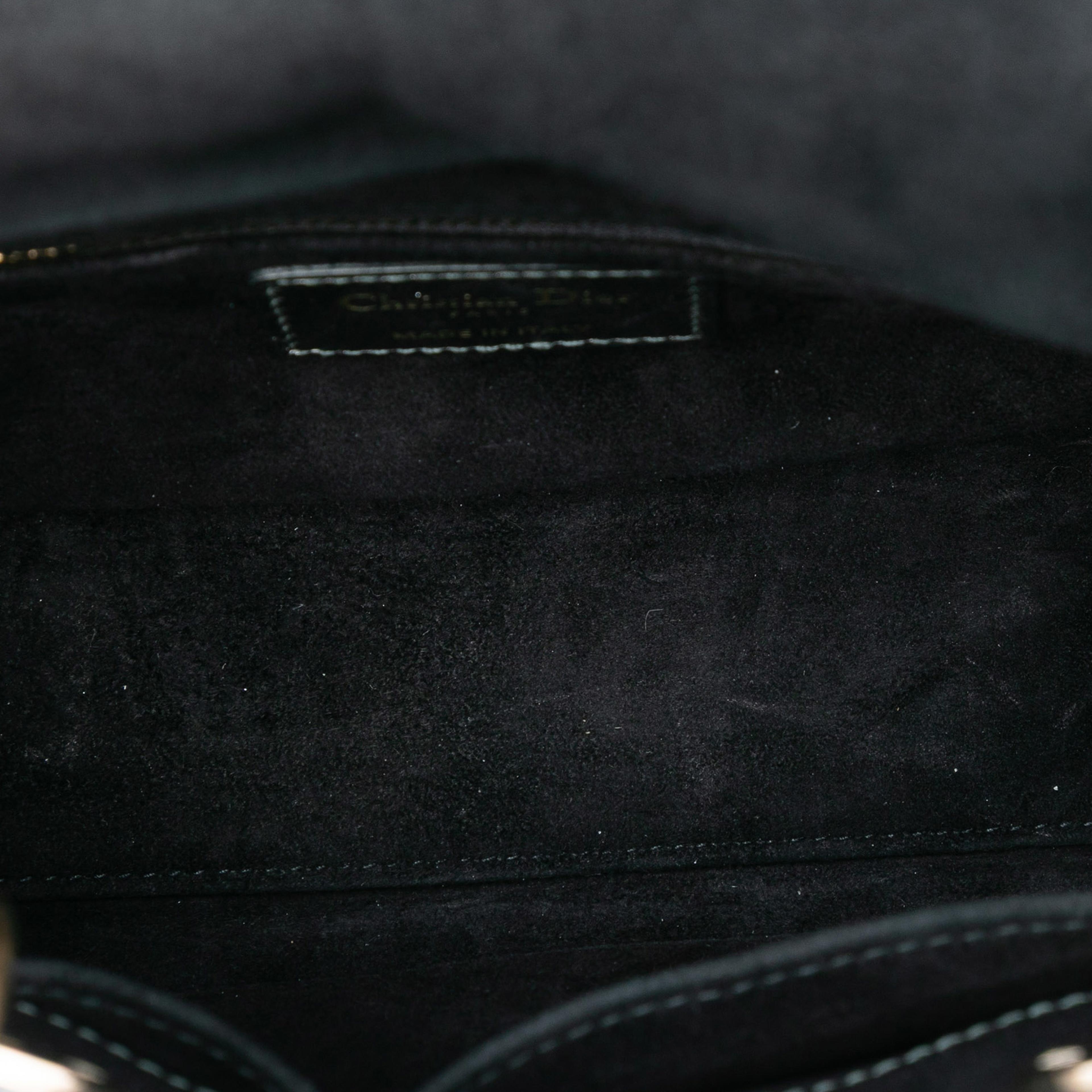 Dior Small Metallic Lambskin Cannage My Abcdior Lady Dior, från Luxclusif, i färgen gray. Klicka för att öppna bilden i stort format