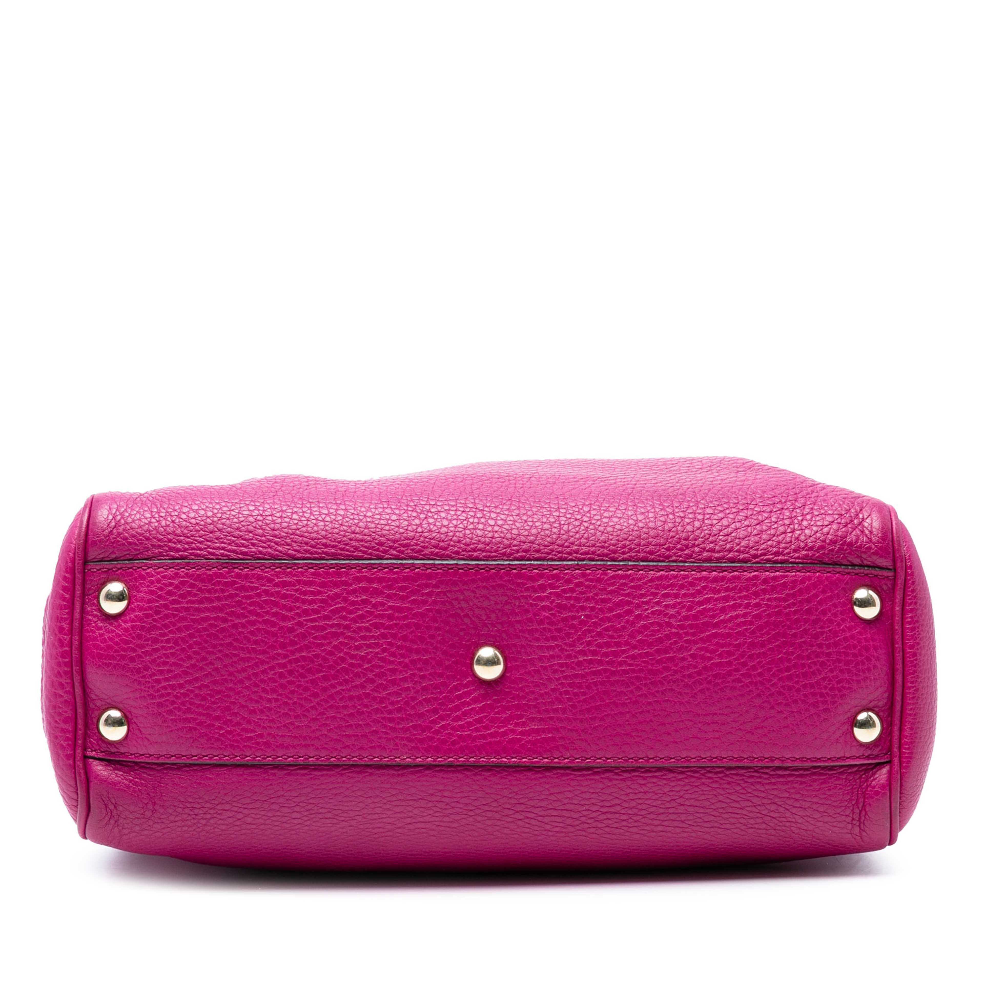 Gucci Small Calfskin Bamboo Shopper Satchel, från Luxclusif, i färgen hot pink. Klicka för att öppna bilden i stort format