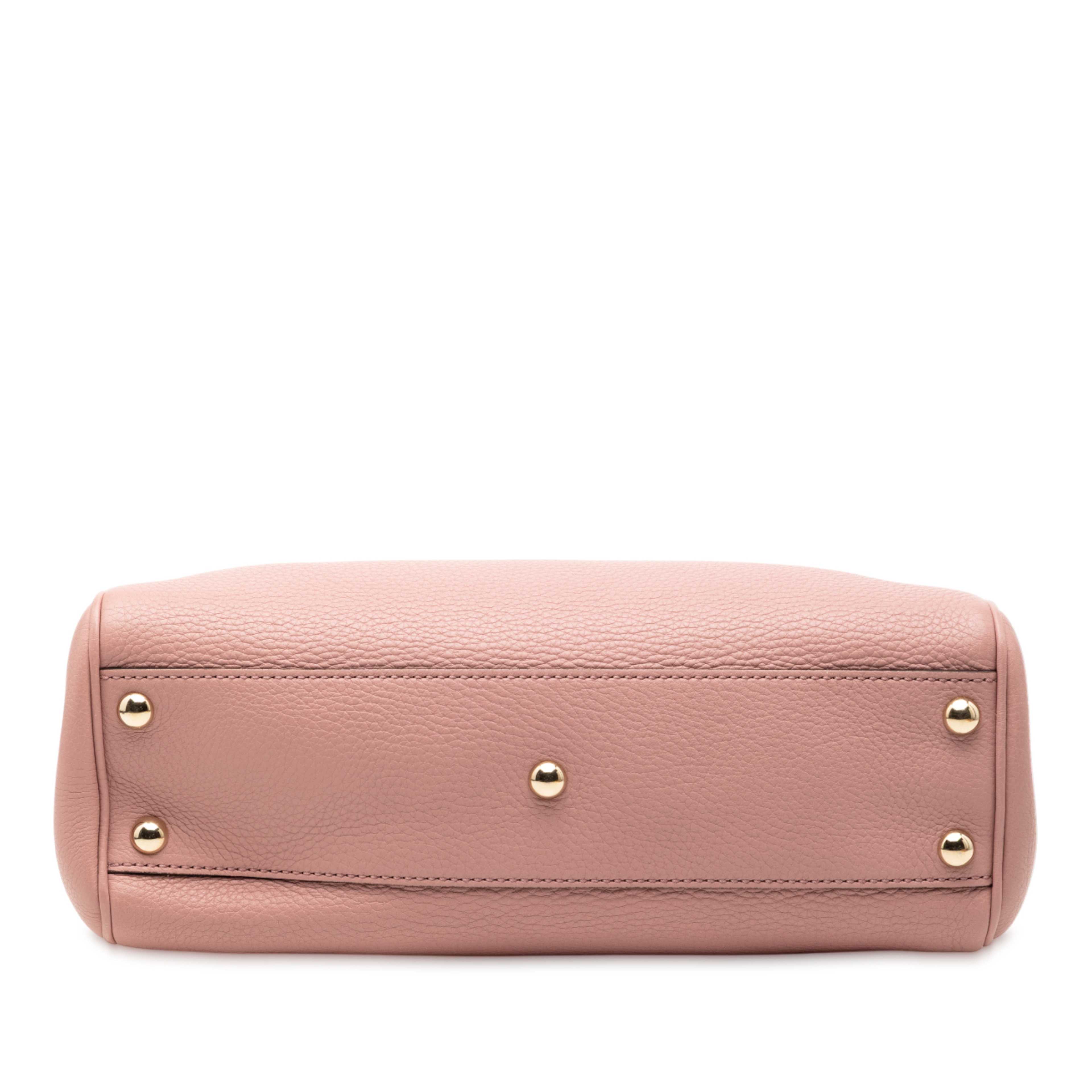 Gucci Small Calfskin Bamboo Shopper Satchel, från Luxclusif, i färgen pink. Klicka för att öppna bilden i stort format