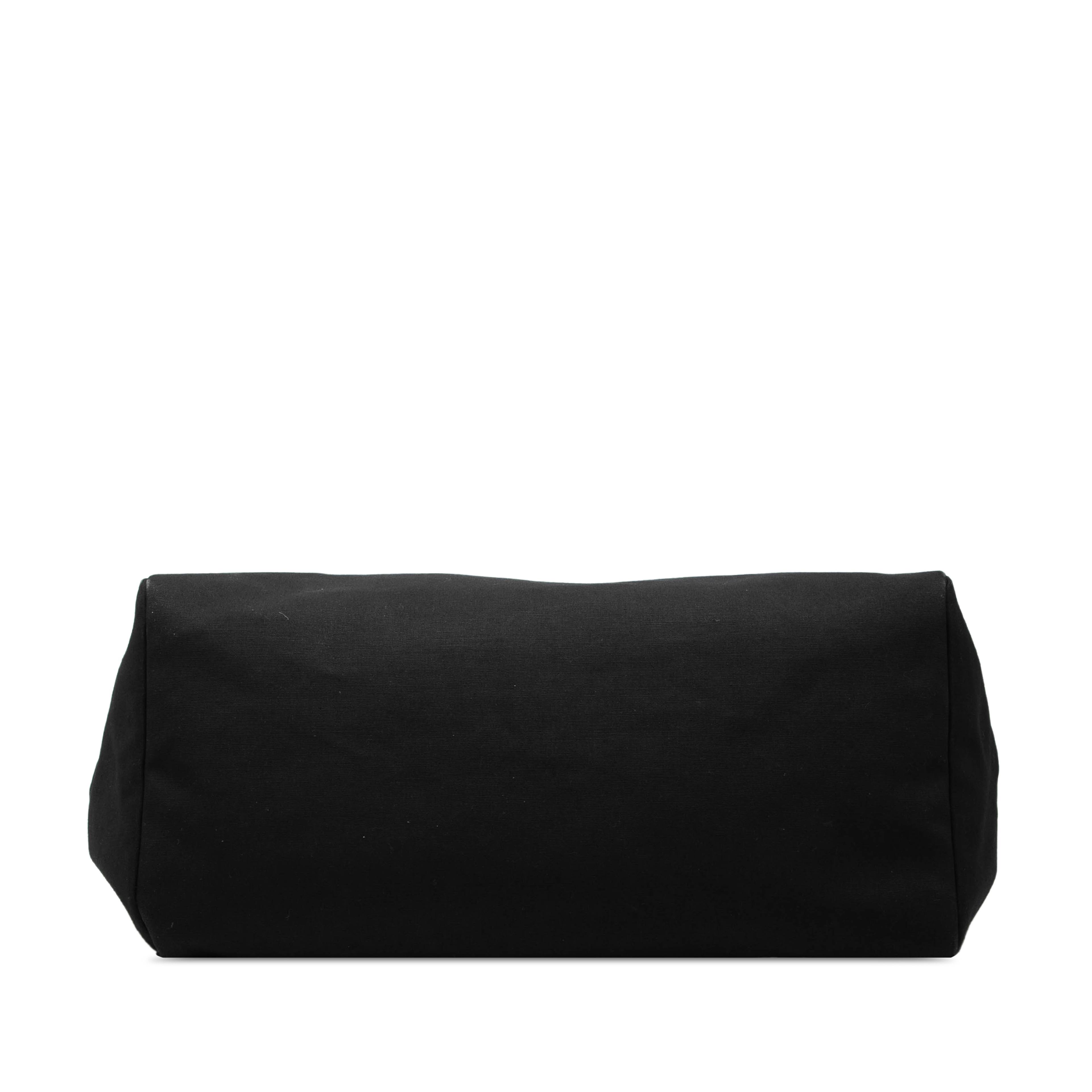 Hermès Toile Herbag Tgm, från Luxclusif, i färgen svart. Klicka för att öppna bilden i stort format