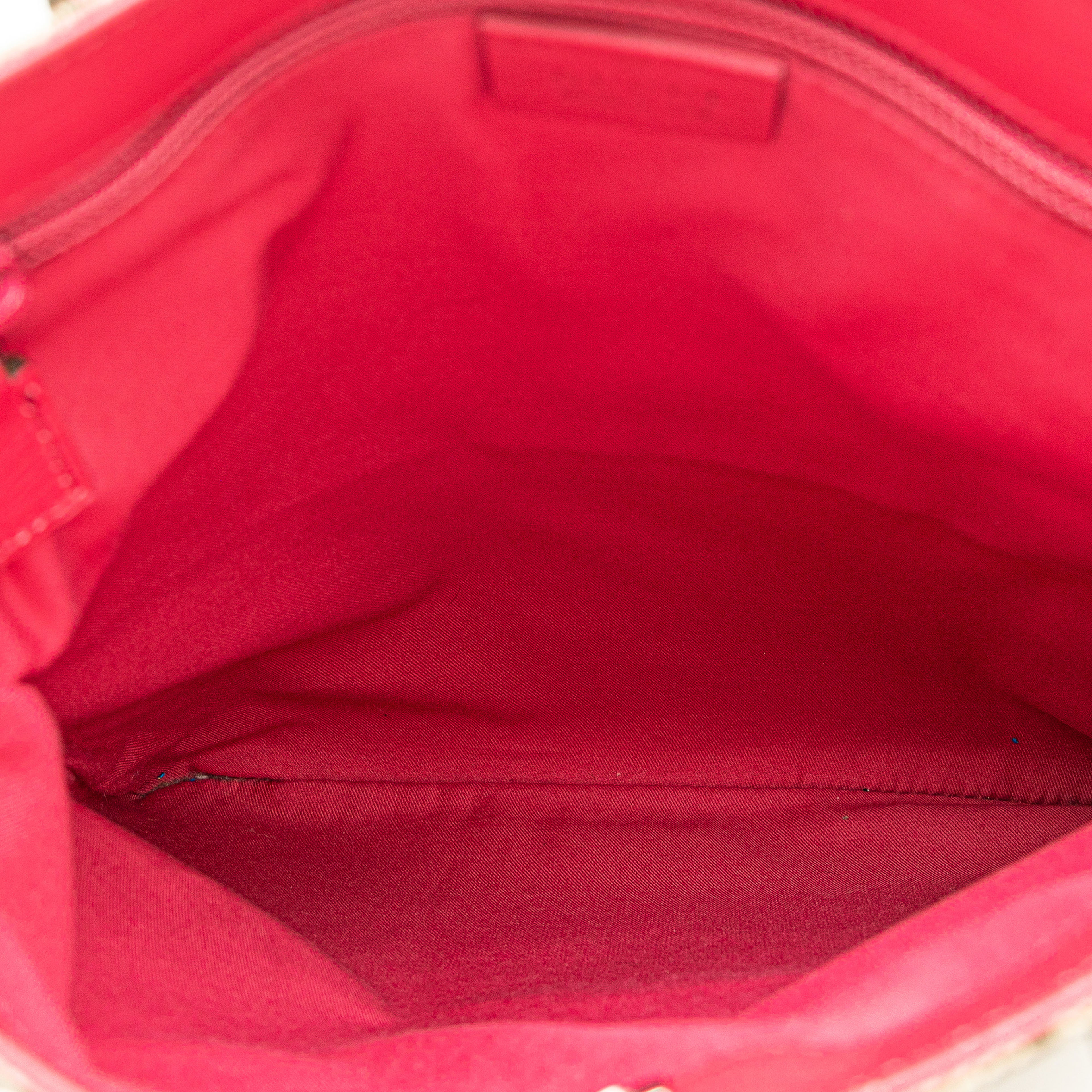 Gucci Gg Supreme Tote, från Luxclusif, i färgen beige. Klicka för att öppna bilden i stort format