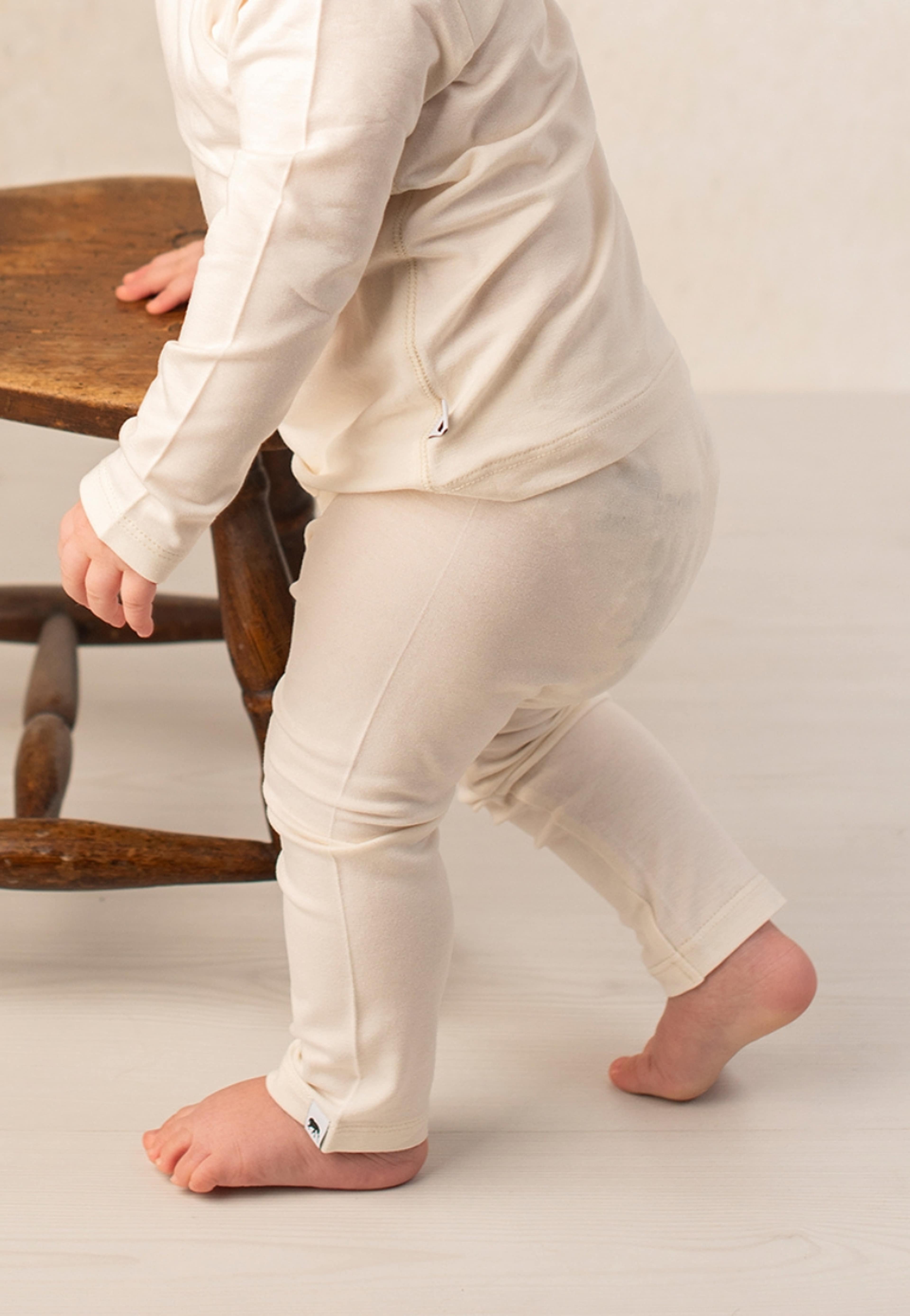 Bamboo Baby Leggings, från Les Enfants, i färgen cream. Klicka för att öppna bilden i stort format