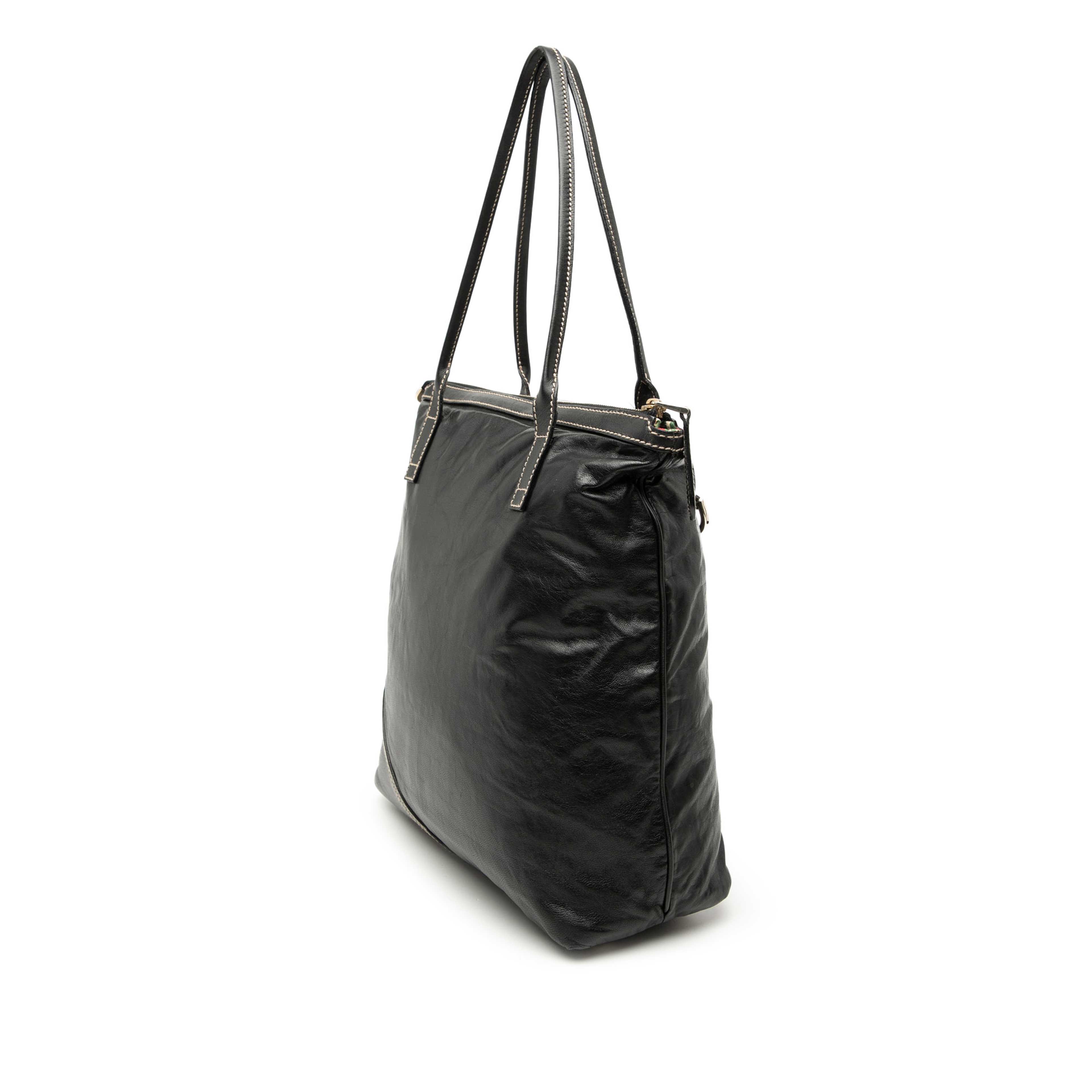 Gucci Leather Britt Tote, från Luxclusif, i färgen svart. Klicka för att öppna bilden i stort format