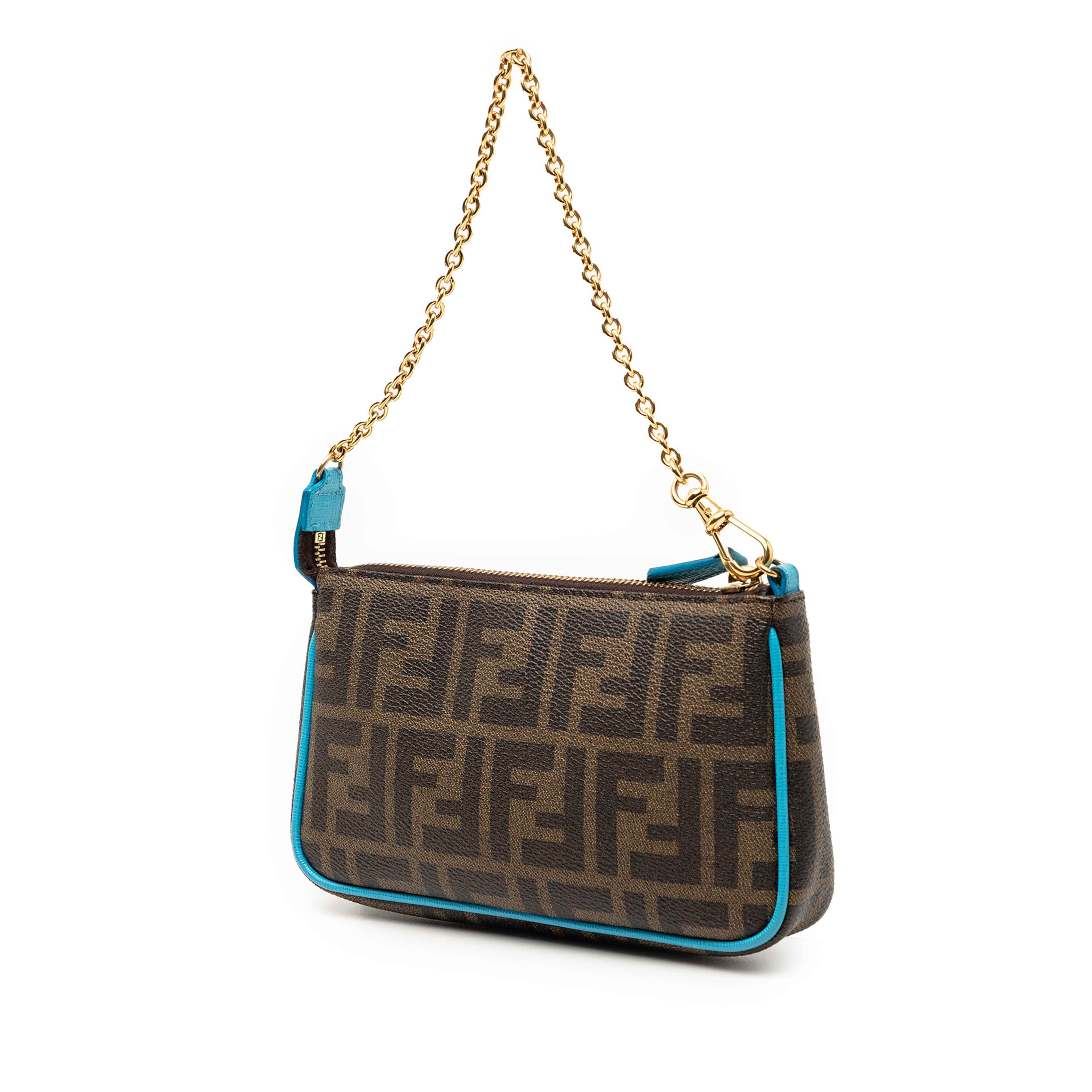 Fendi Zucca Spalmati Chain Pochette, från Luxclusif, i färgen brown. Klicka för att öppna bilden i stort format