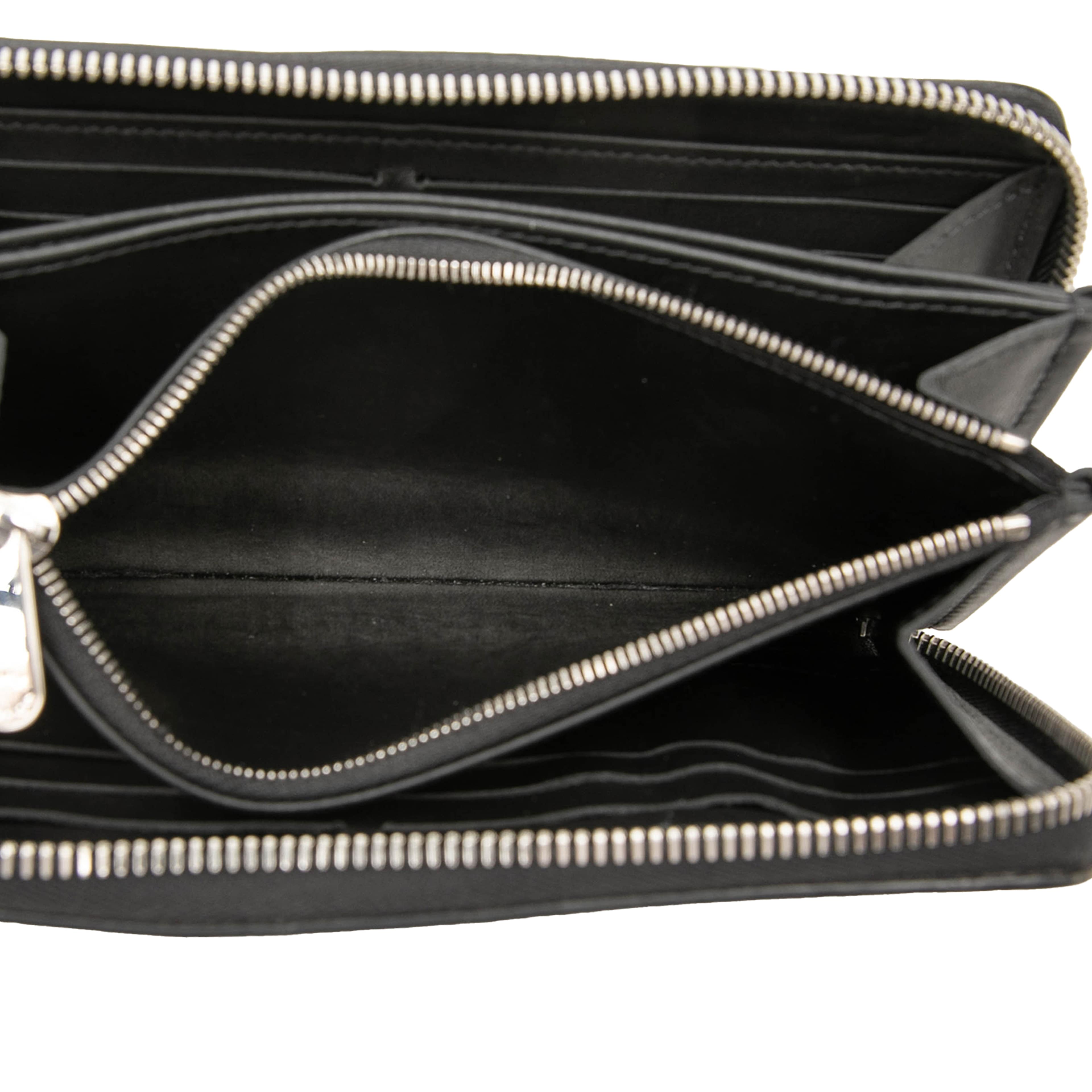 Louis Vuitton Monogram Mahina Zippy Long Wallet, från Luxclusif, i färgen svart. Klicka för att öppna bilden i stort format