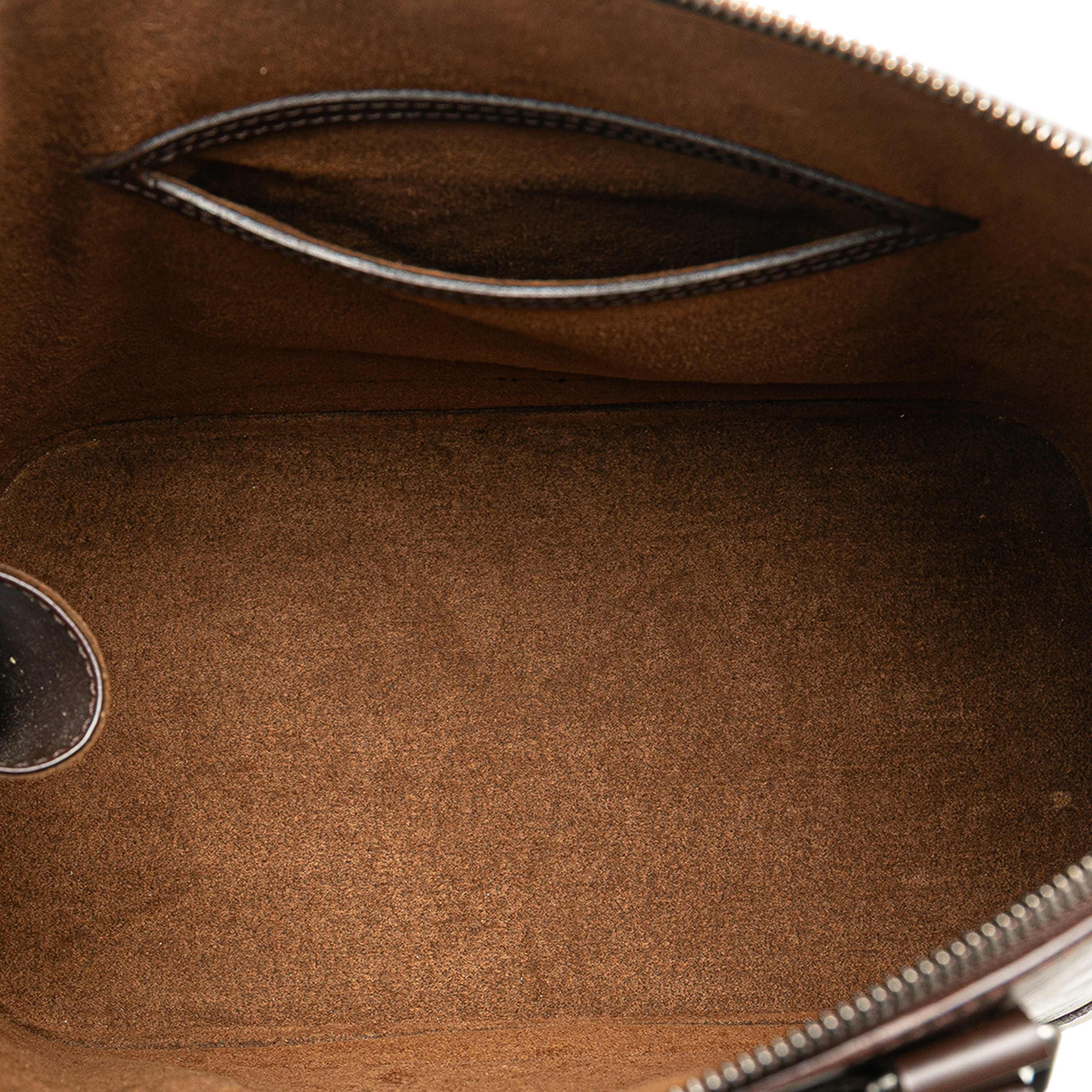 Louis Vuitton Epi Alma Pm, från Luxclusif, i färgen dark brown. Klicka för att öppna bilden i stort format