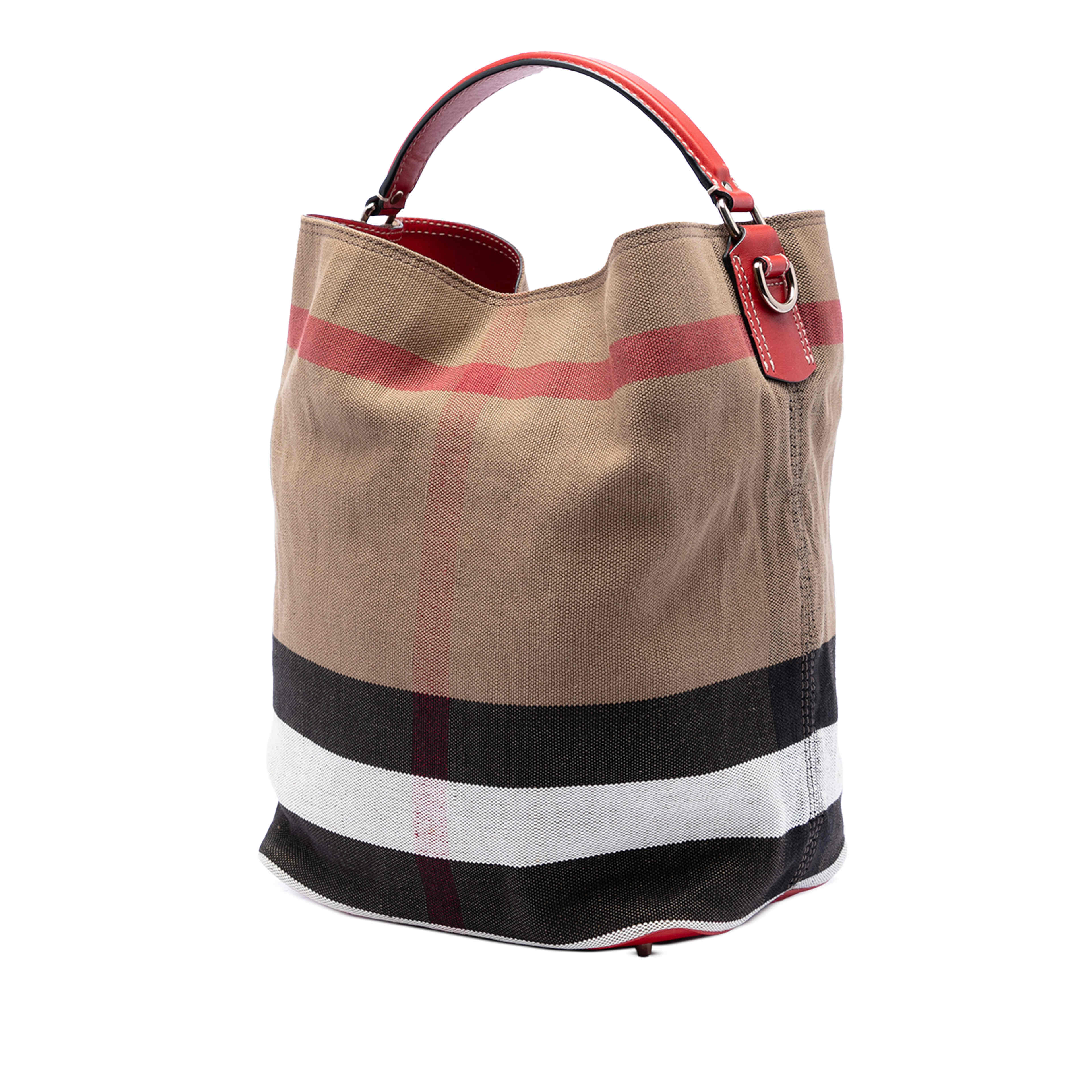 Burberry Medium Mega Check Canvas Ashby Bucket Bag, från Luxclusif, i färgen brun. Klicka för att öppna bilden i stort format