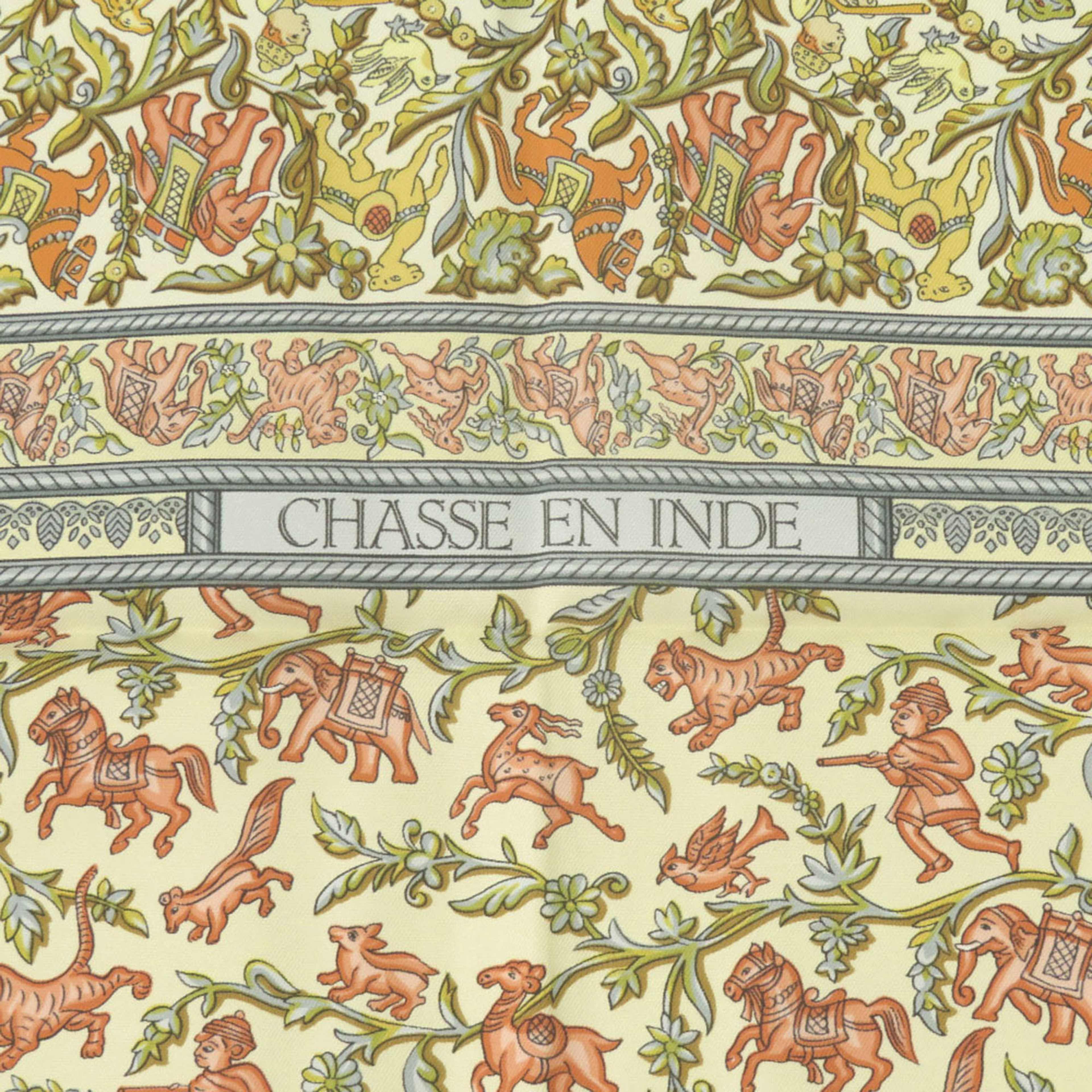 Hermès Chasse En Inde Silk Scarf 90, från Luxclusif, i färgen light yellow. Klicka för att öppna bilden i stort format