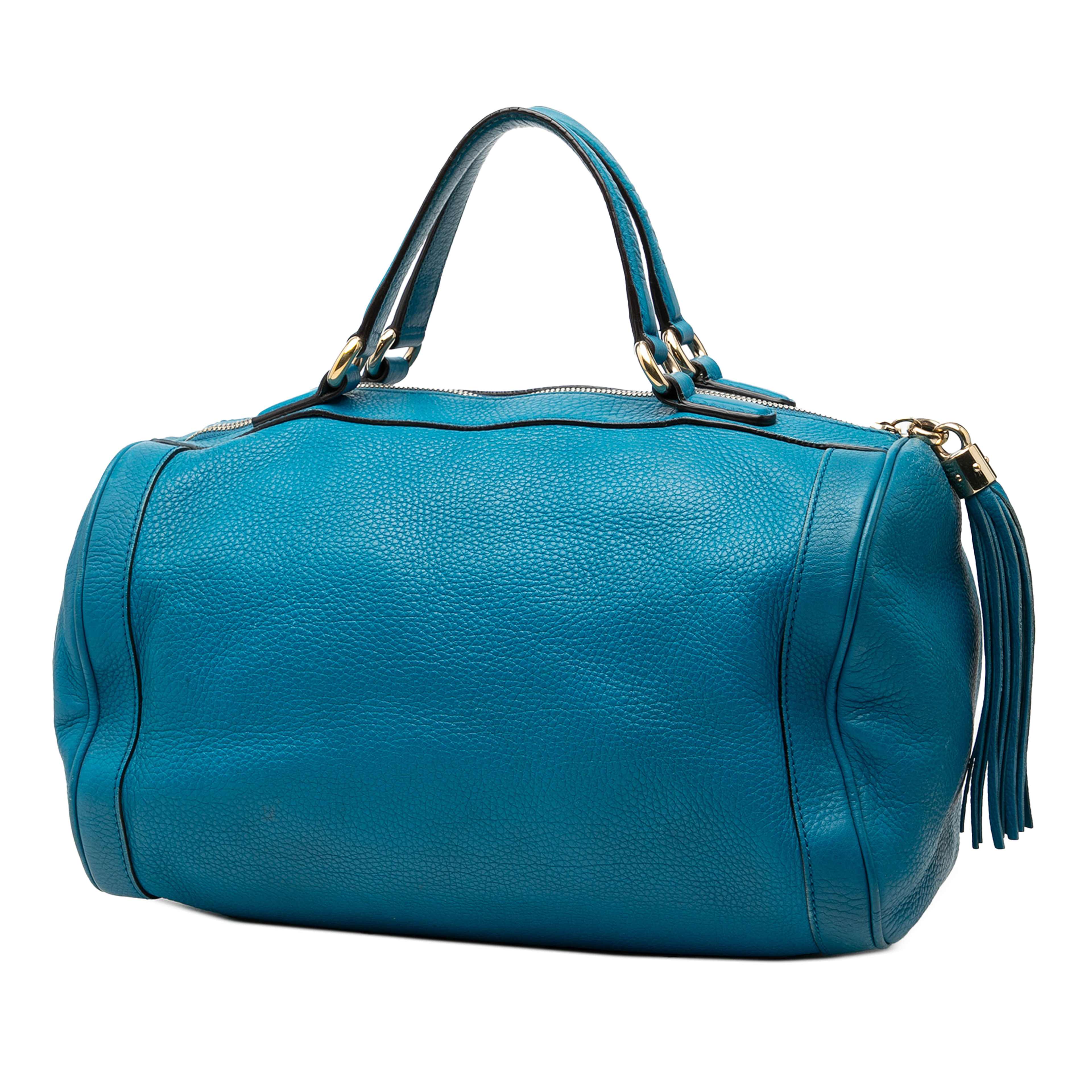 Gucci Medium Pebbled Calfskin Soho Boston Bag, från Luxclusif, i färgen blå. Klicka för att öppna bilden i stort format