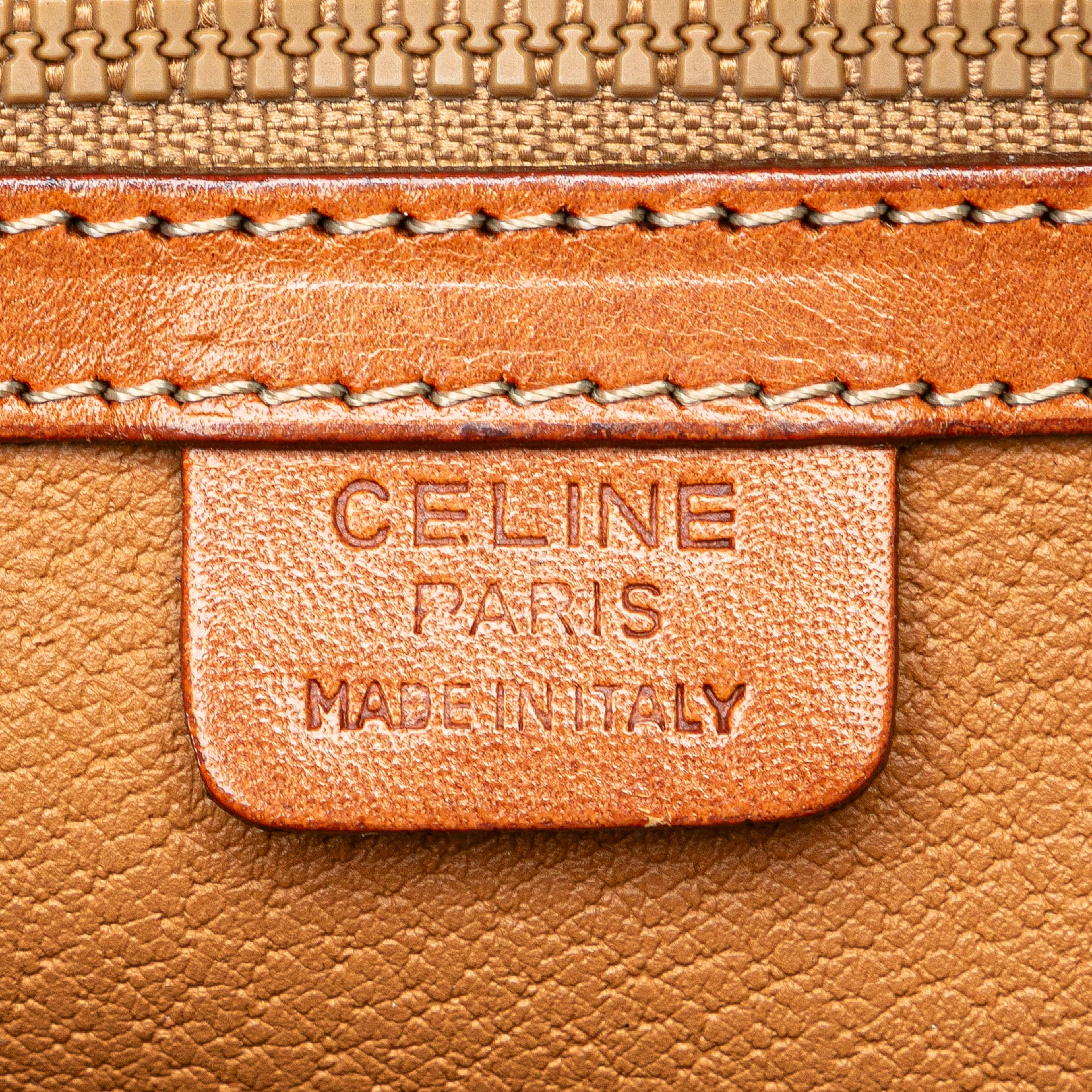Celine Macadam Coated Canvas Handbag, från Luxclusif, i färgen brown. Klicka för att öppna bilden i stort format