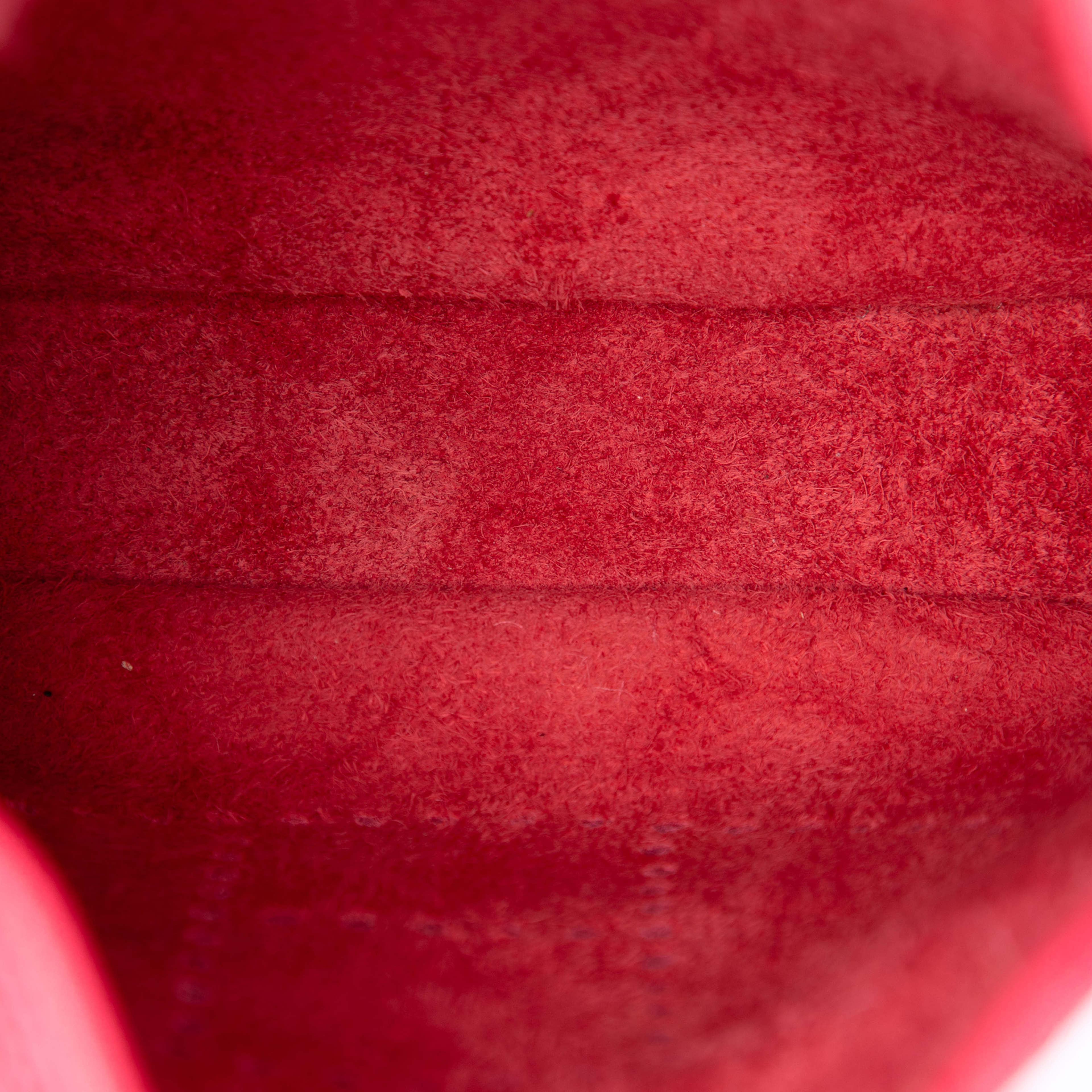 Hermès Clemence Evelyne I Tpm, från Luxclusif, i färgen hot pink. Klicka för att öppna bilden i stort format