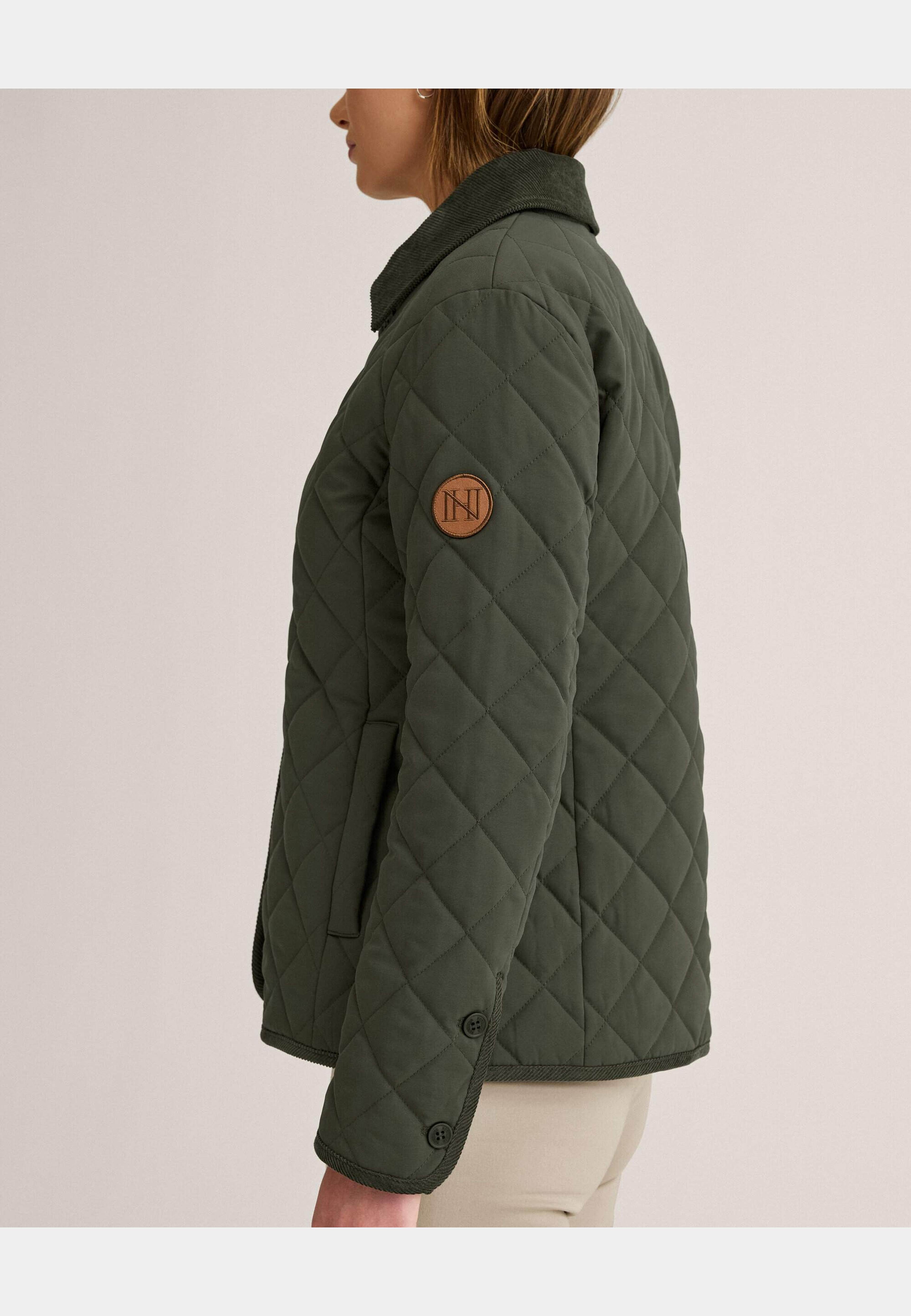 Naomi Quilted Jacket, från Newhouse, i färgen grön. Klicka för att öppna bilden i stort format