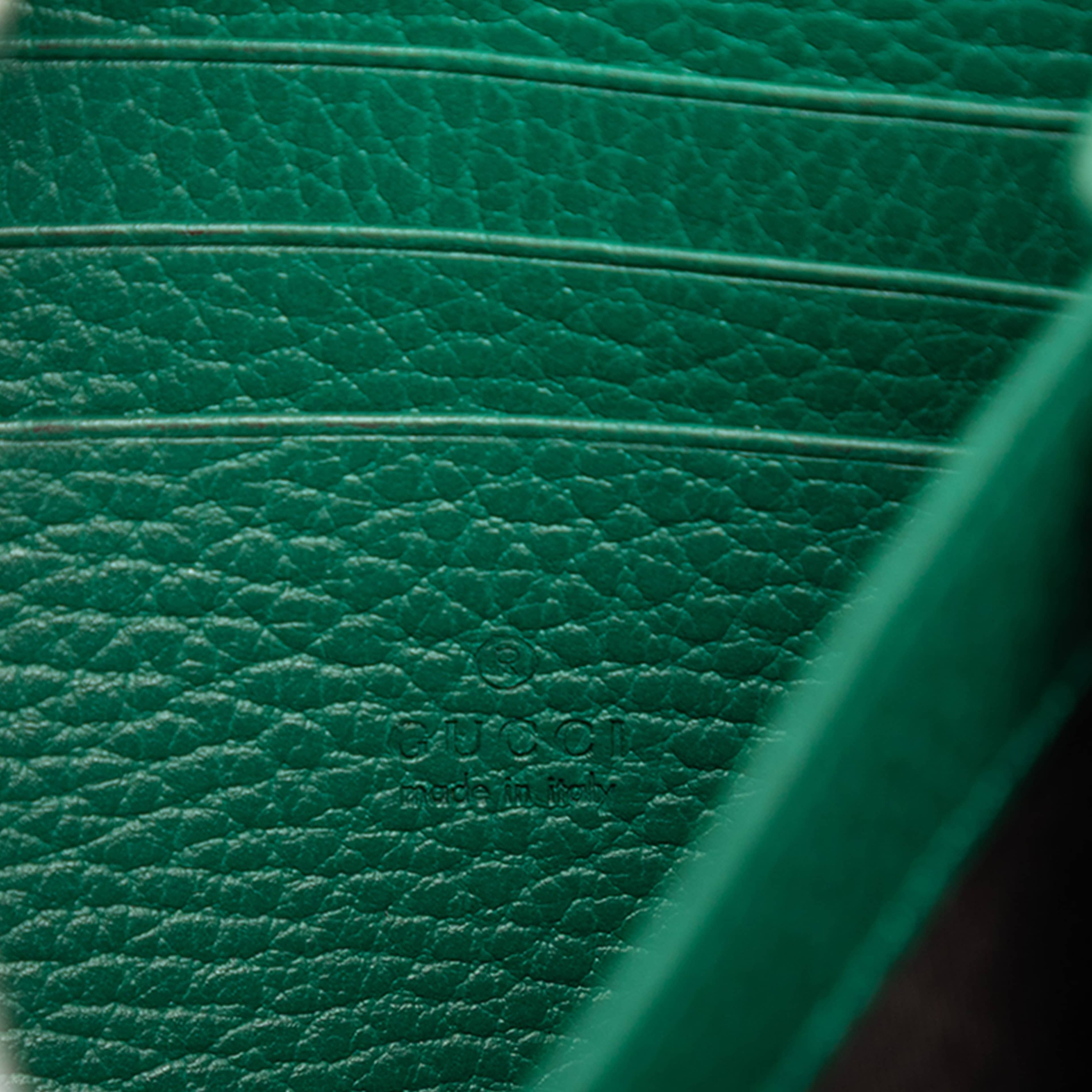 Gucci Calfskin Dionysus Wallet On Chain, från Luxclusif, i färgen grön. Klicka för att öppna bilden i stort format