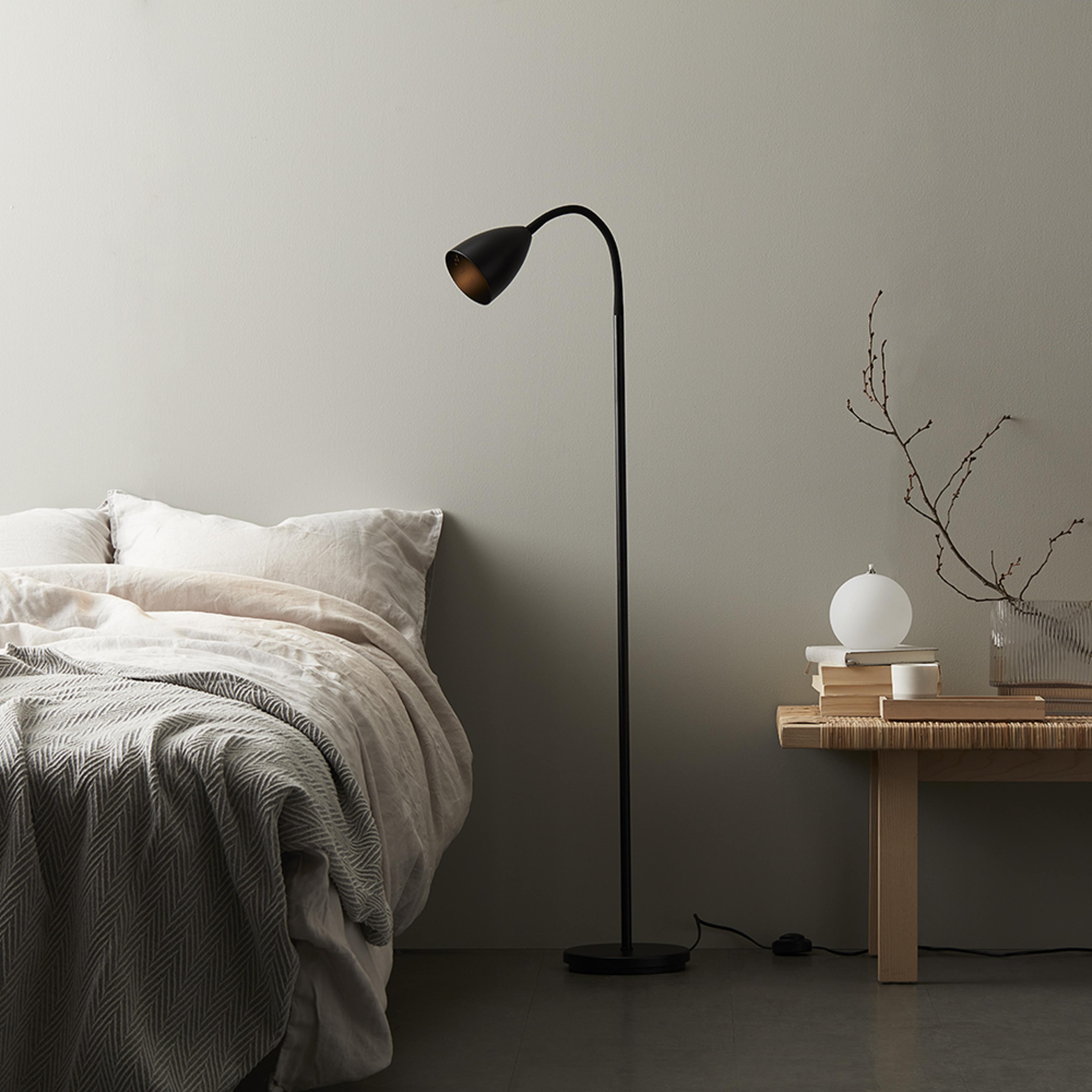 Golvlampa Trotsig