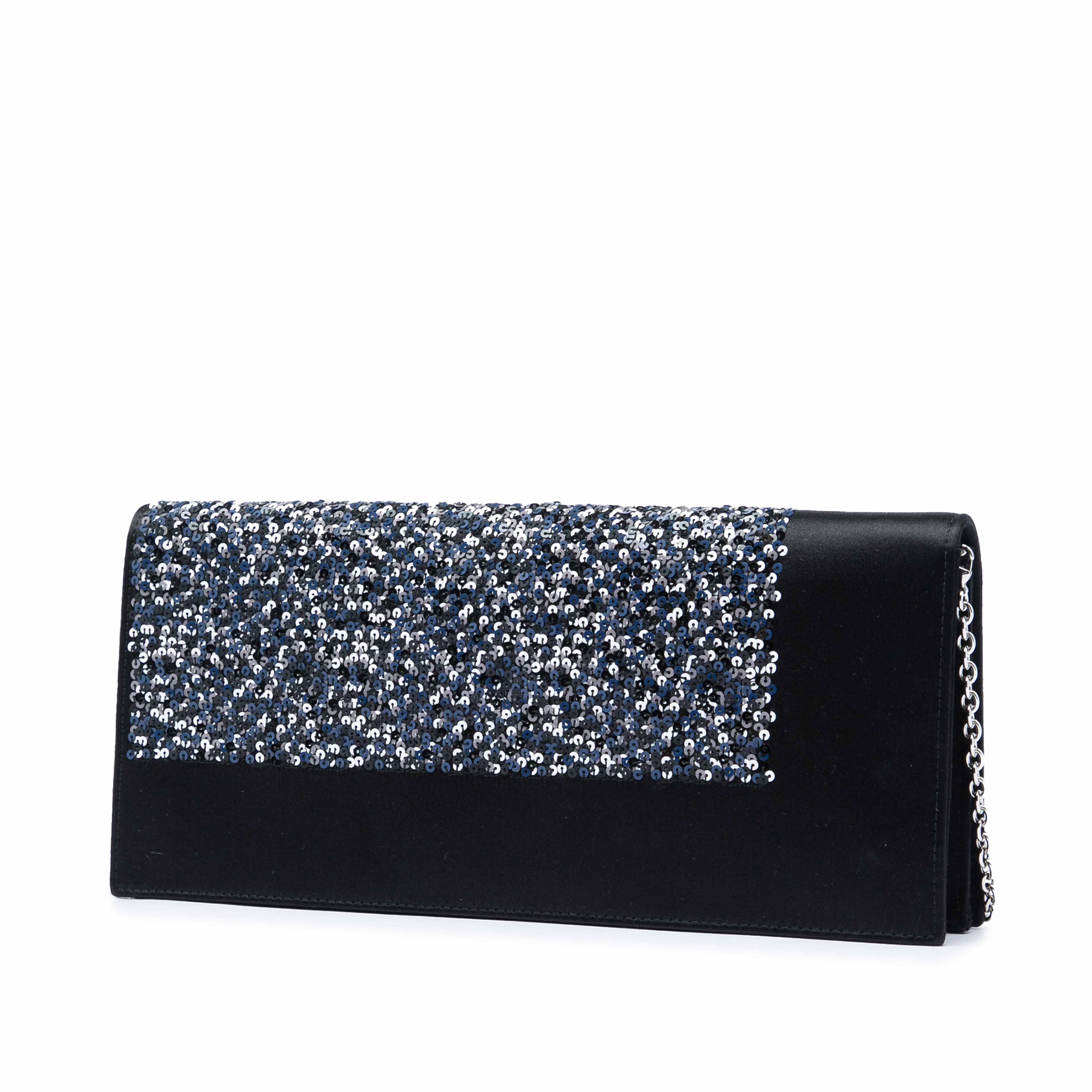 Dior Satin Sequin Clutch With Chain, från Luxclusif, i färgen svart. Klicka för att öppna bilden i stort format