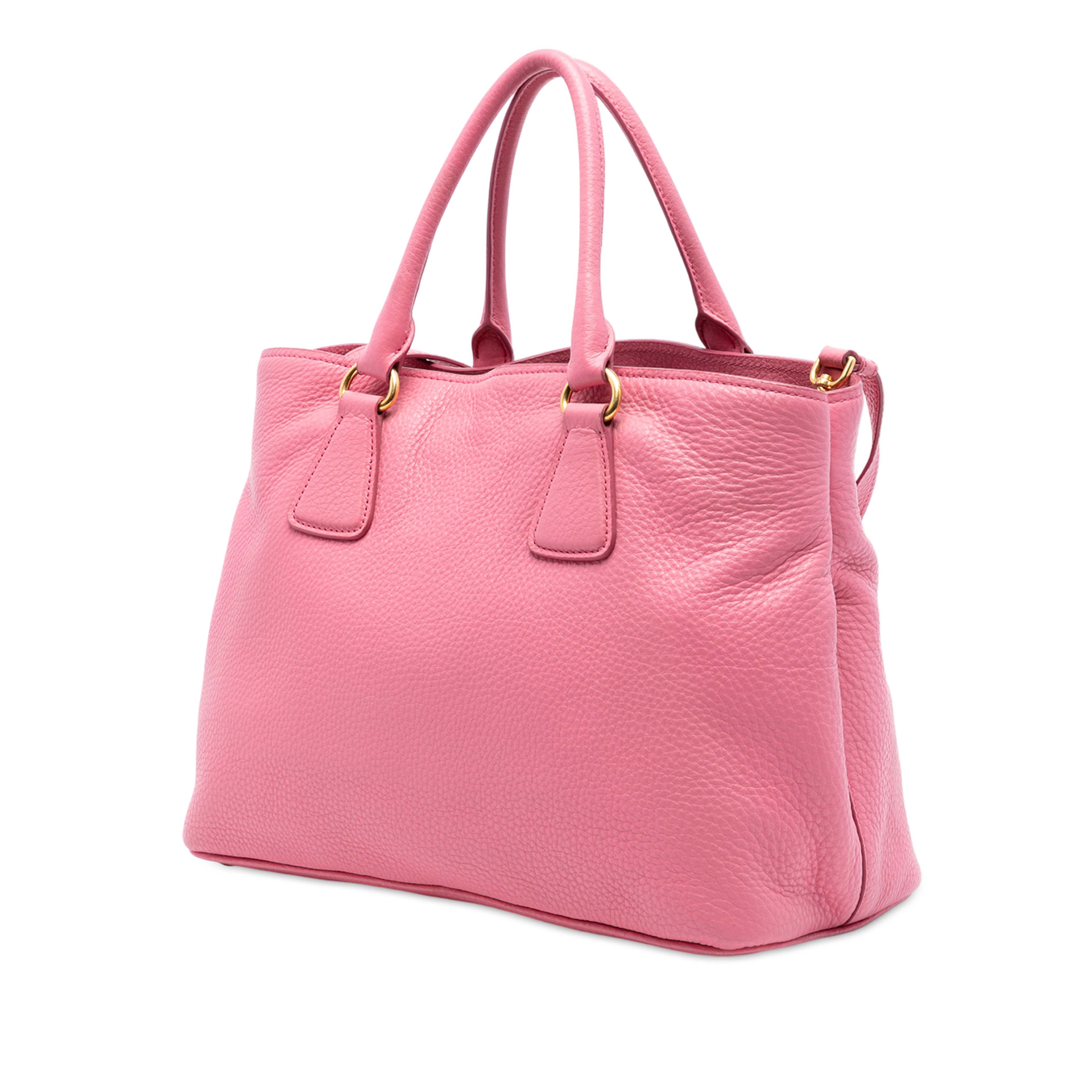 Prada Vitello Daino Open Convertible Tote, från Luxclusif, i färgen pink. Klicka för att öppna bilden i stort format