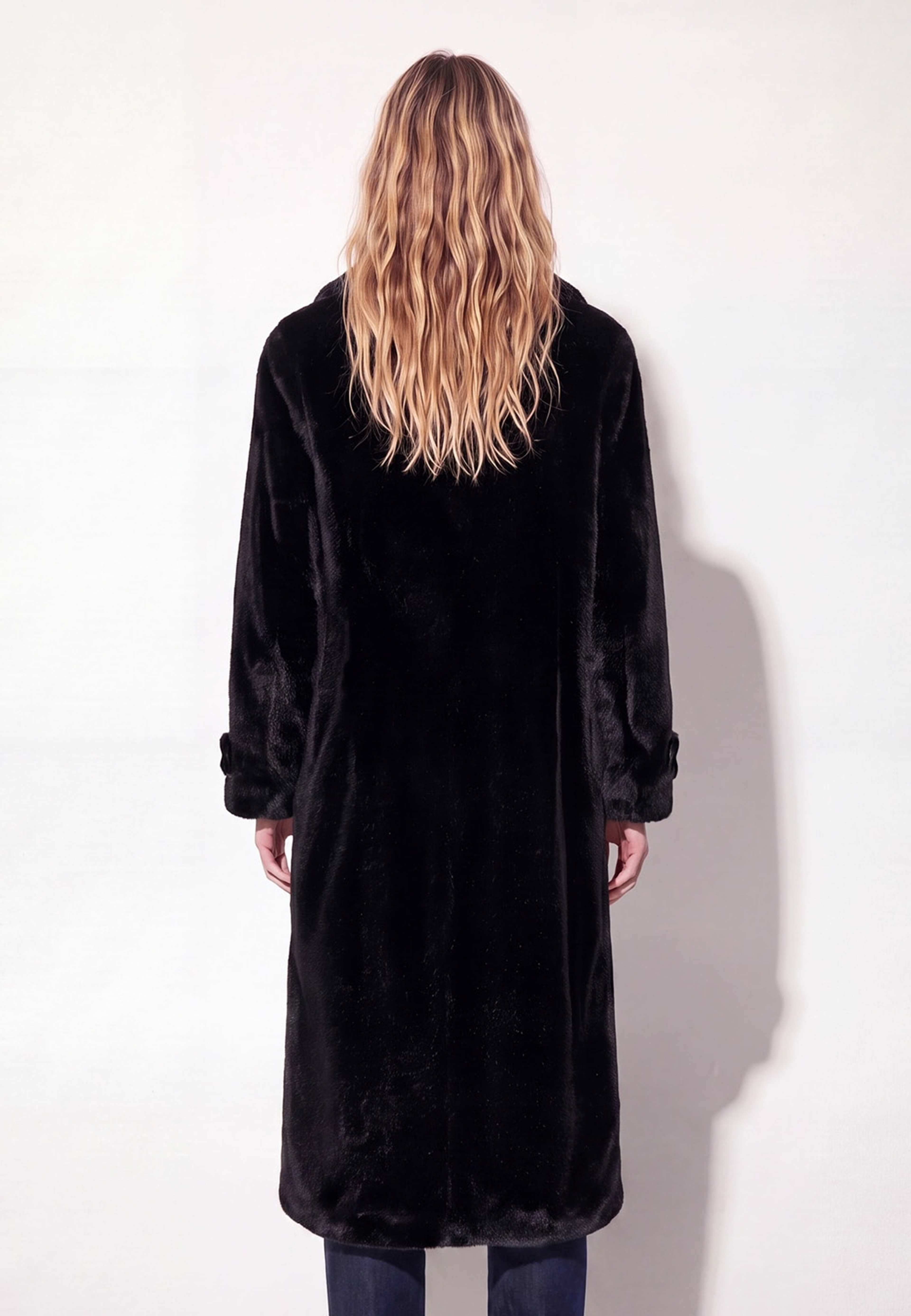 Charlene Coat, från ROCKANDBLUE, i färgen black. Klicka för att öppna bilden i stort format