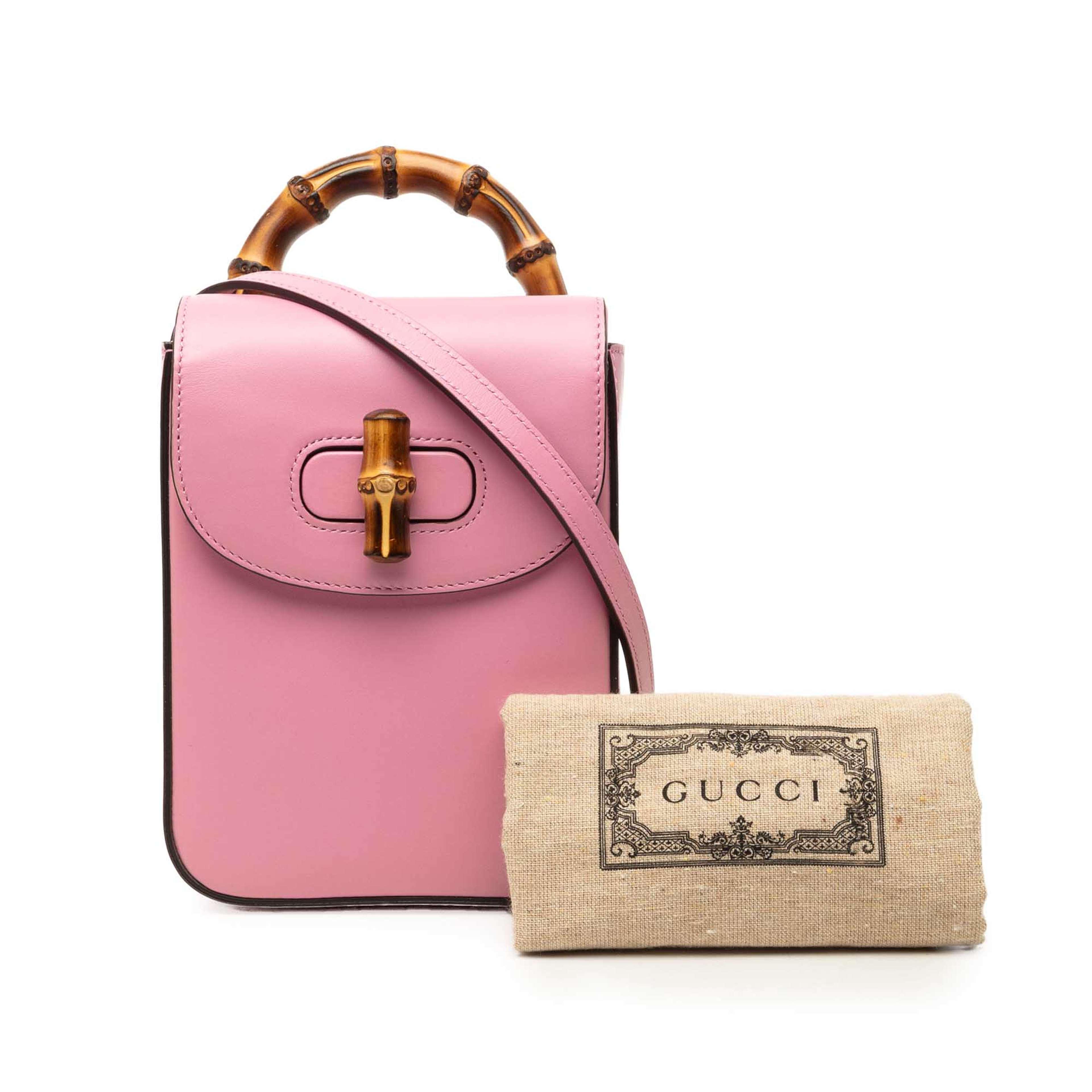 Gucci Mini Calfskin Bamboo Top Handle Bag, från Luxclusif, i färgen rosa. Klicka för att öppna bilden i stort format