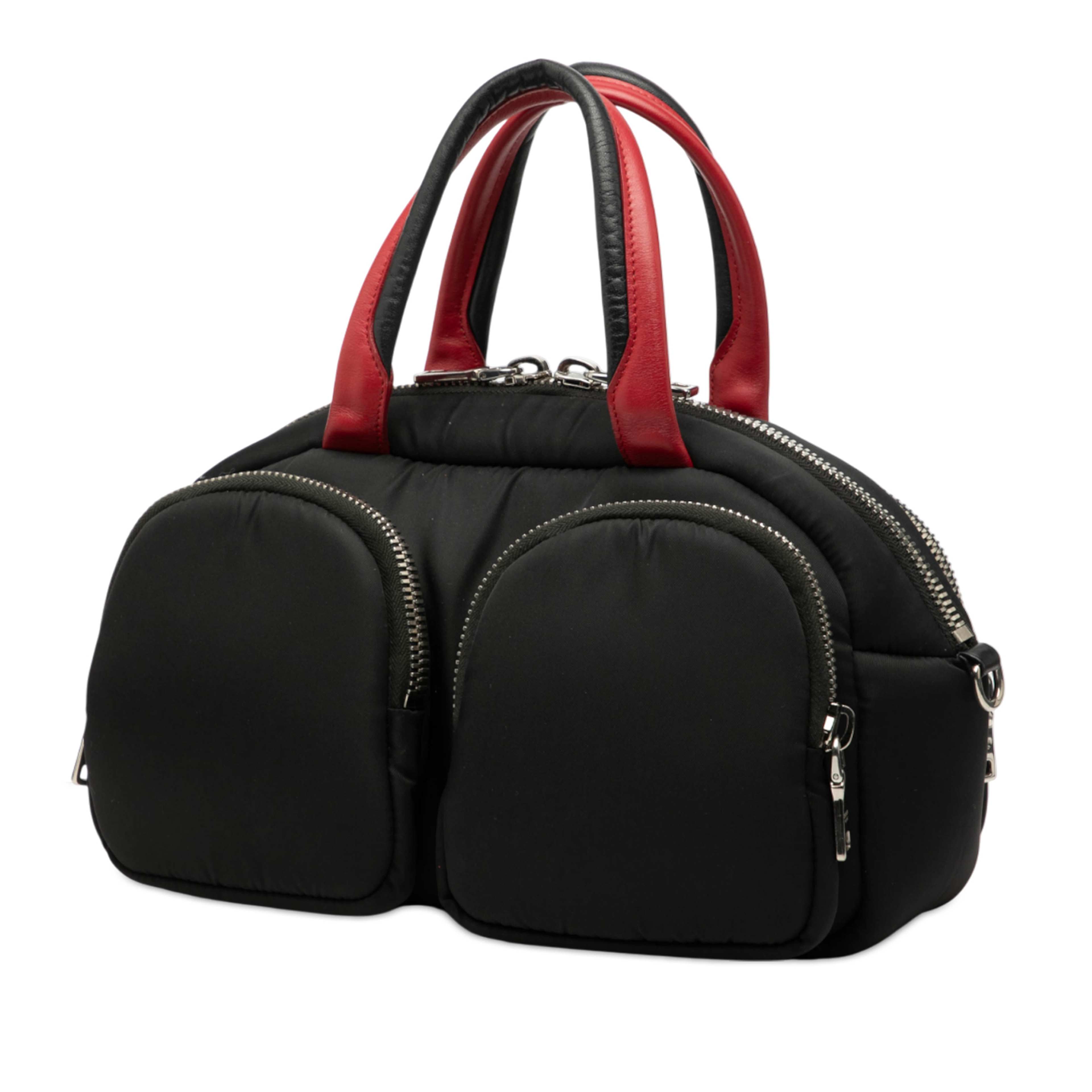 Prada Tessuto Pocket Top Handle Cargo Bag, från Luxclusif, i färgen black. Klicka för att öppna bilden i stort format