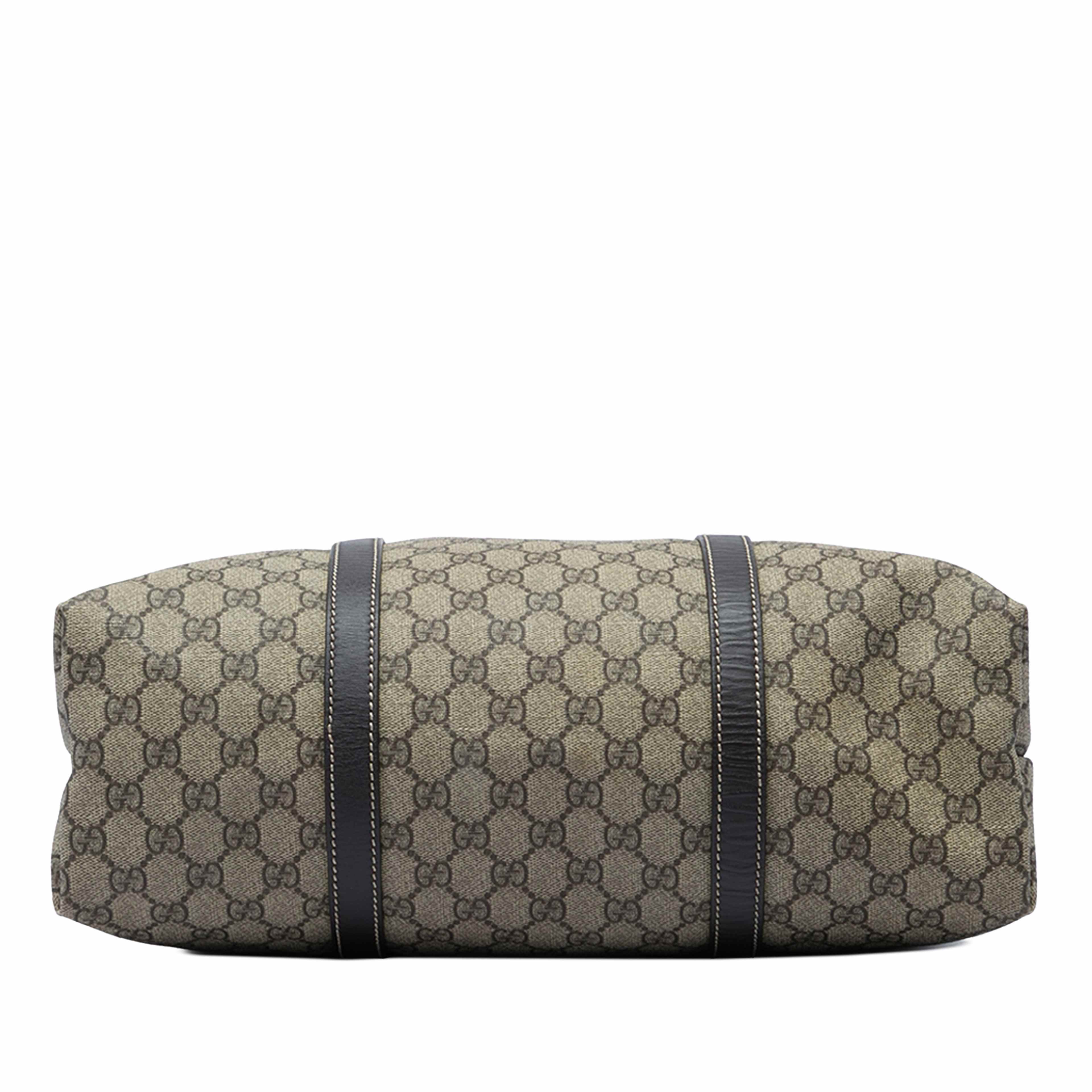 Gucci Gg Supreme Joy Vertical Tote, från Luxclusif, i färgen beige. Klicka för att öppna bilden i stort format