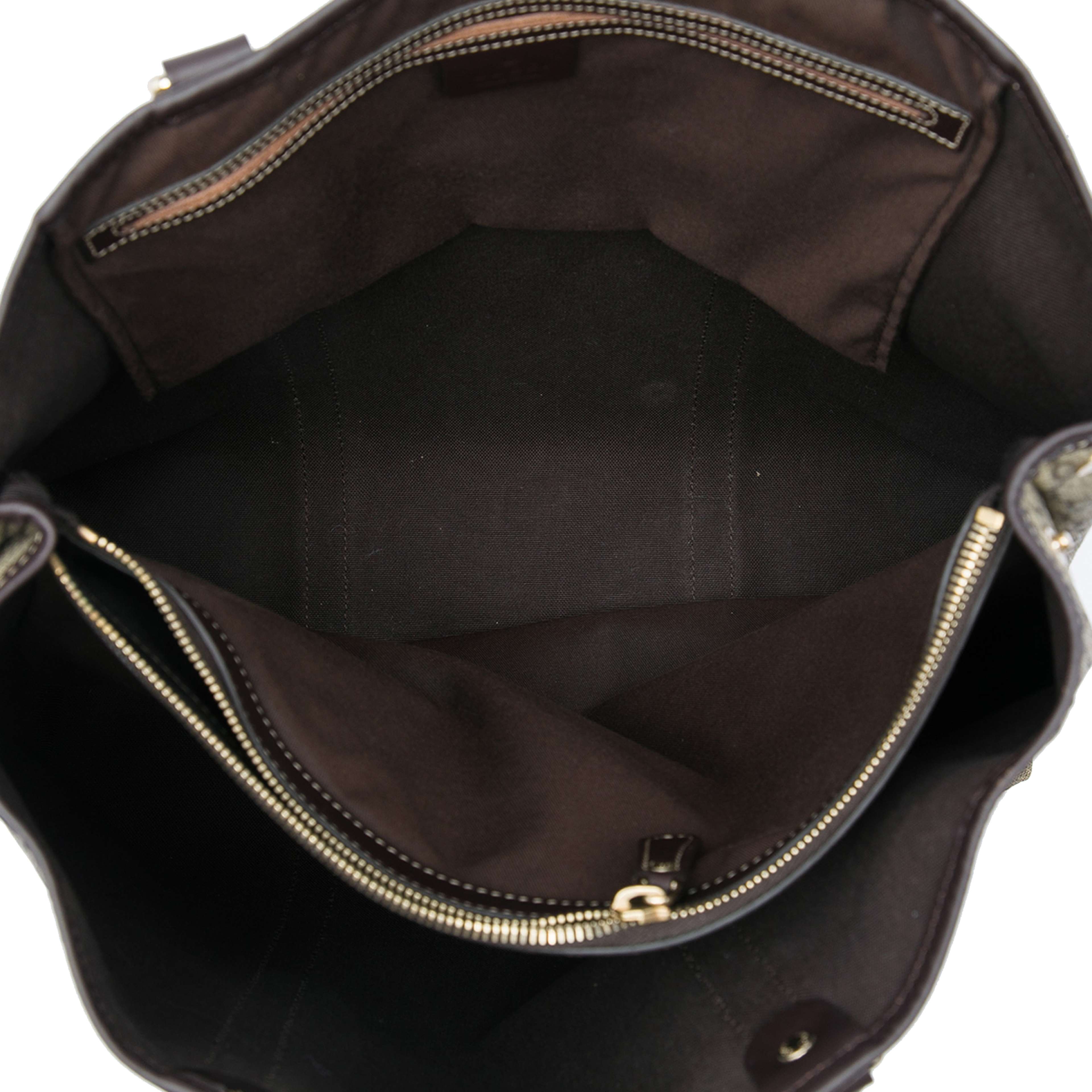 Gucci Gg Supreme Joy Vertical Tote, från Luxclusif, i färgen beige. Klicka för att öppna bilden i stort format