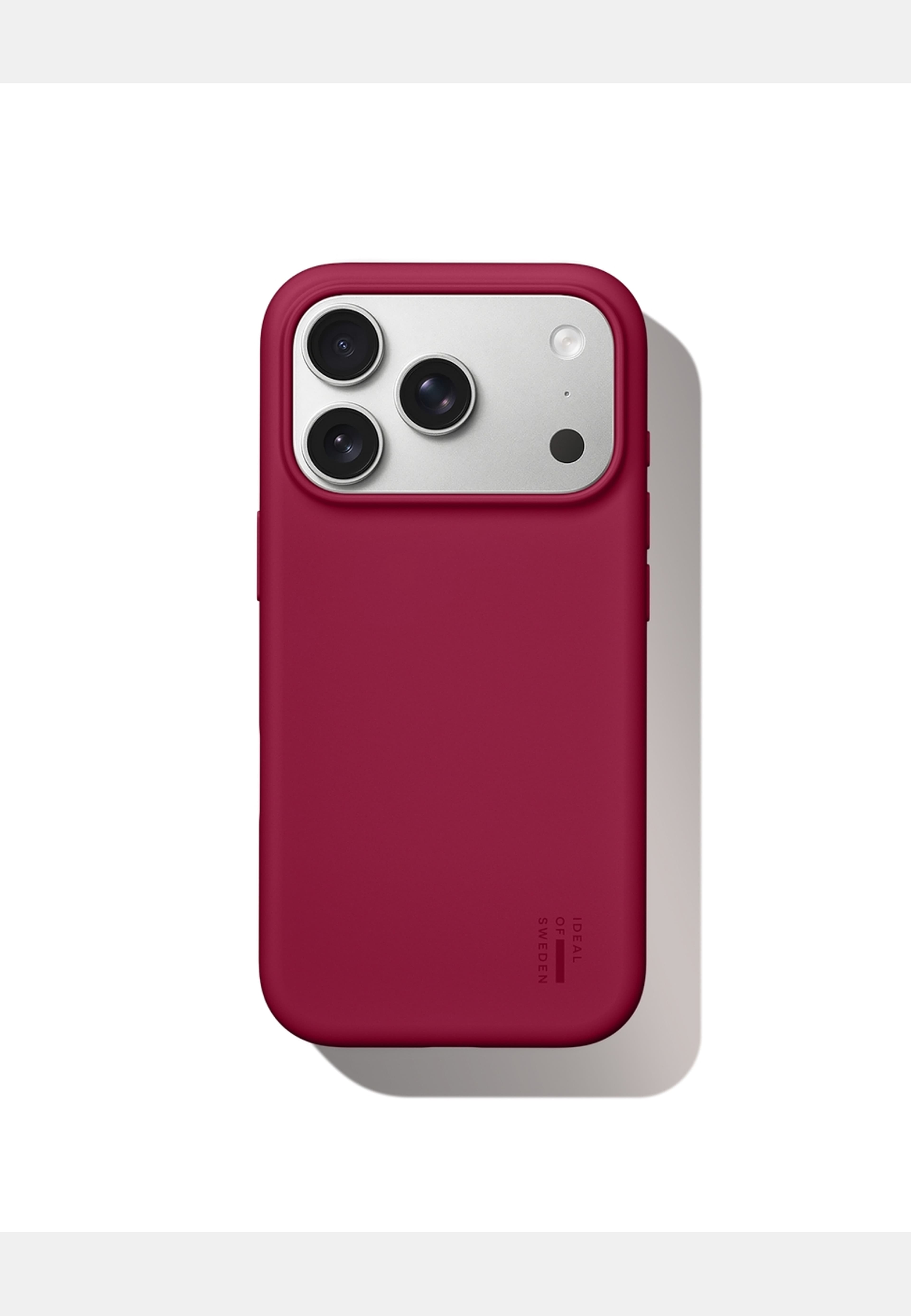 Silicone Case Iphone, från Ideal Of Sweden, i färgen purple. Klicka för att öppna bilden i stort format