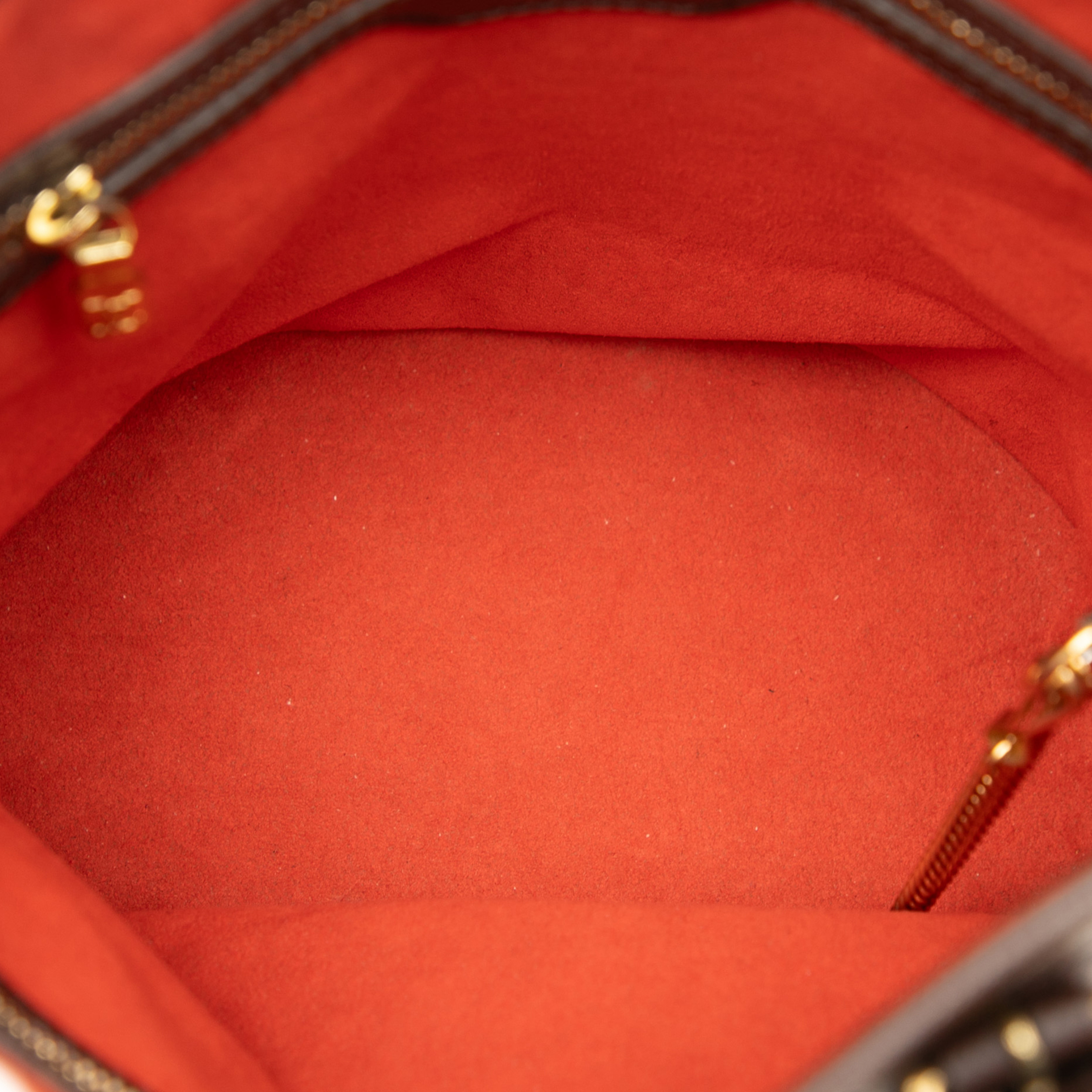 Louis Vuitton Damier Ebene Marais, från Luxclusif, i färgen brown. Klicka för att öppna bilden i stort format