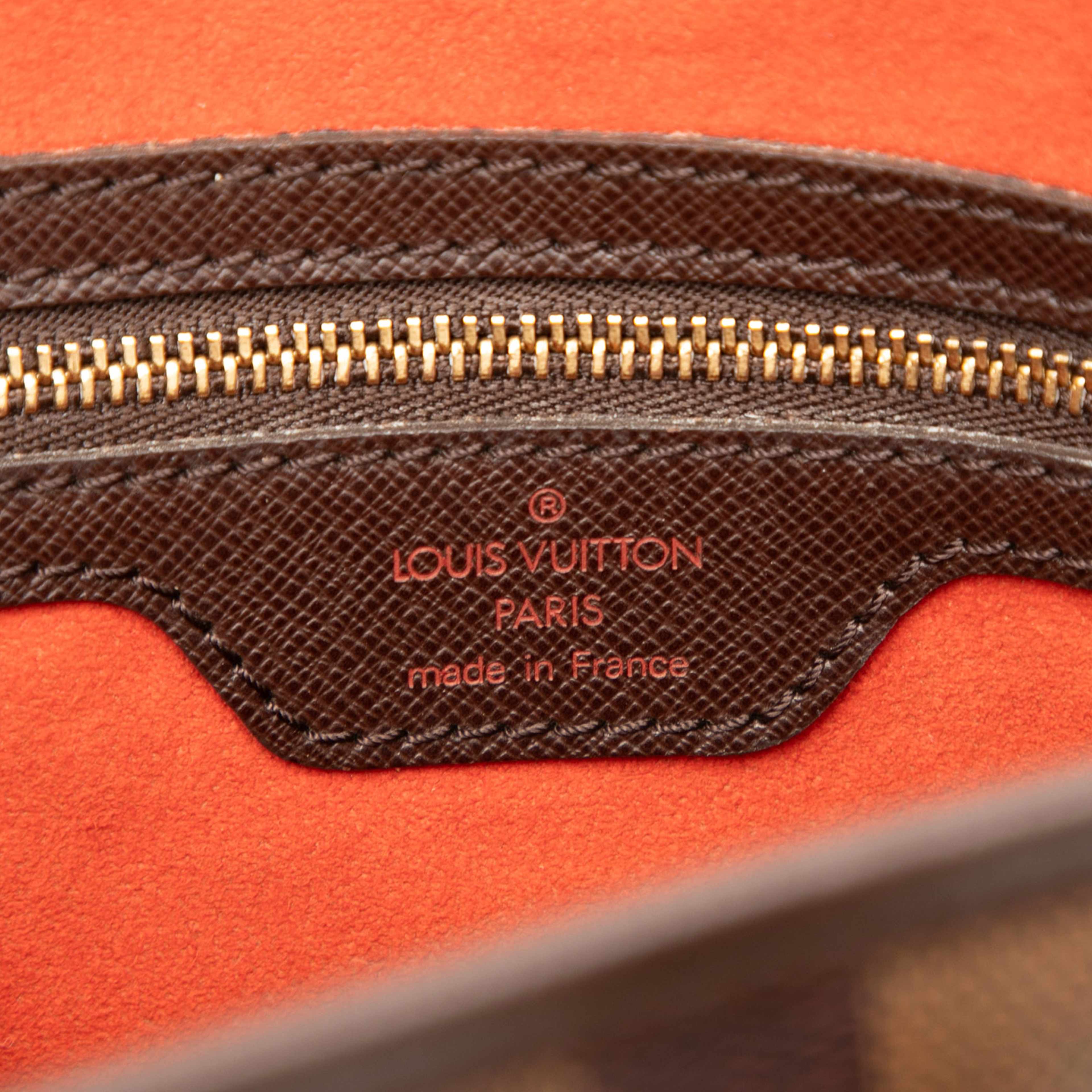 Louis Vuitton Damier Ebene Marais, från Luxclusif, i färgen brown. Klicka för att öppna bilden i stort format