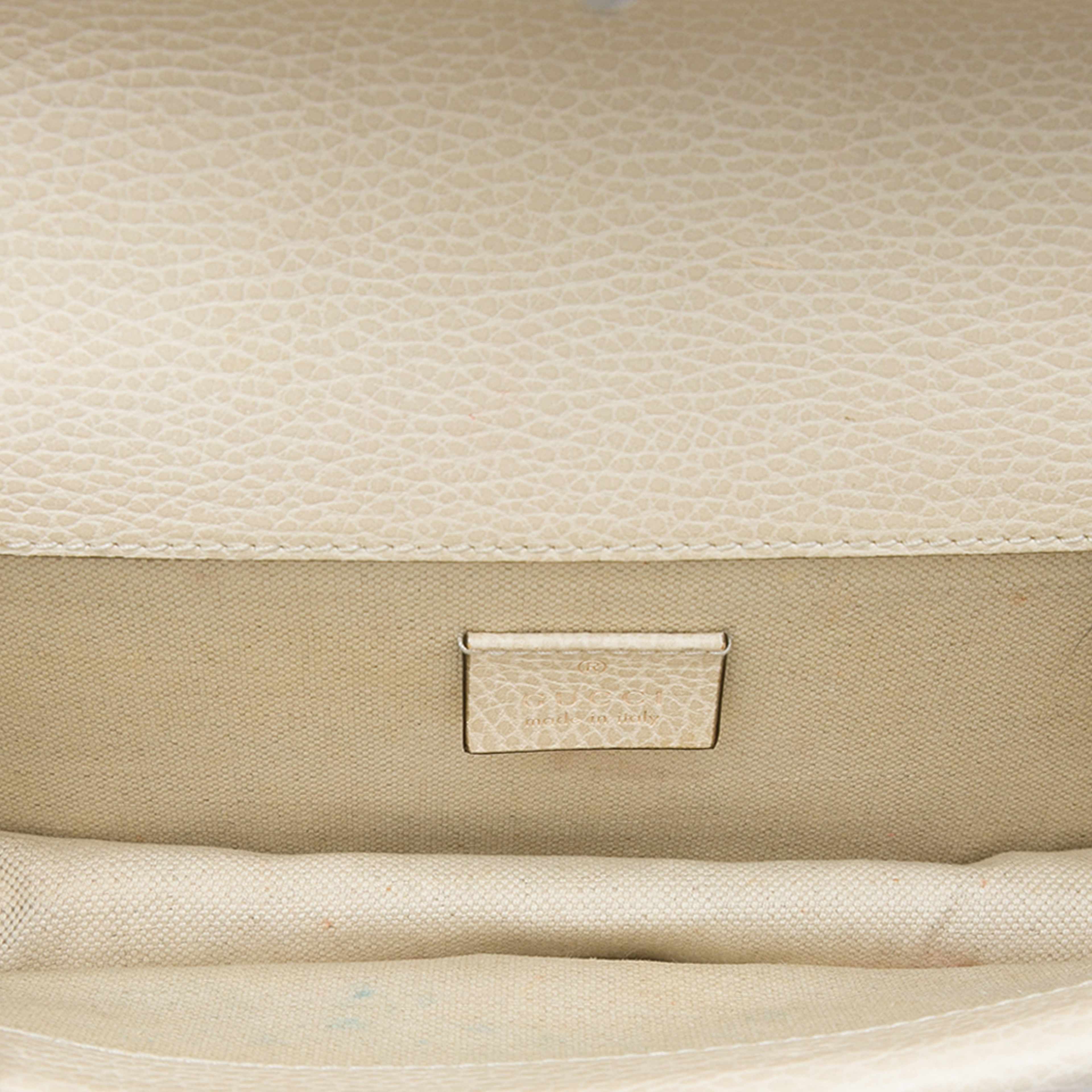 Gucci Medium Leather Dionysus Crossbody, från Luxclusif, i färgen brun. Klicka för att öppna bilden i stort format