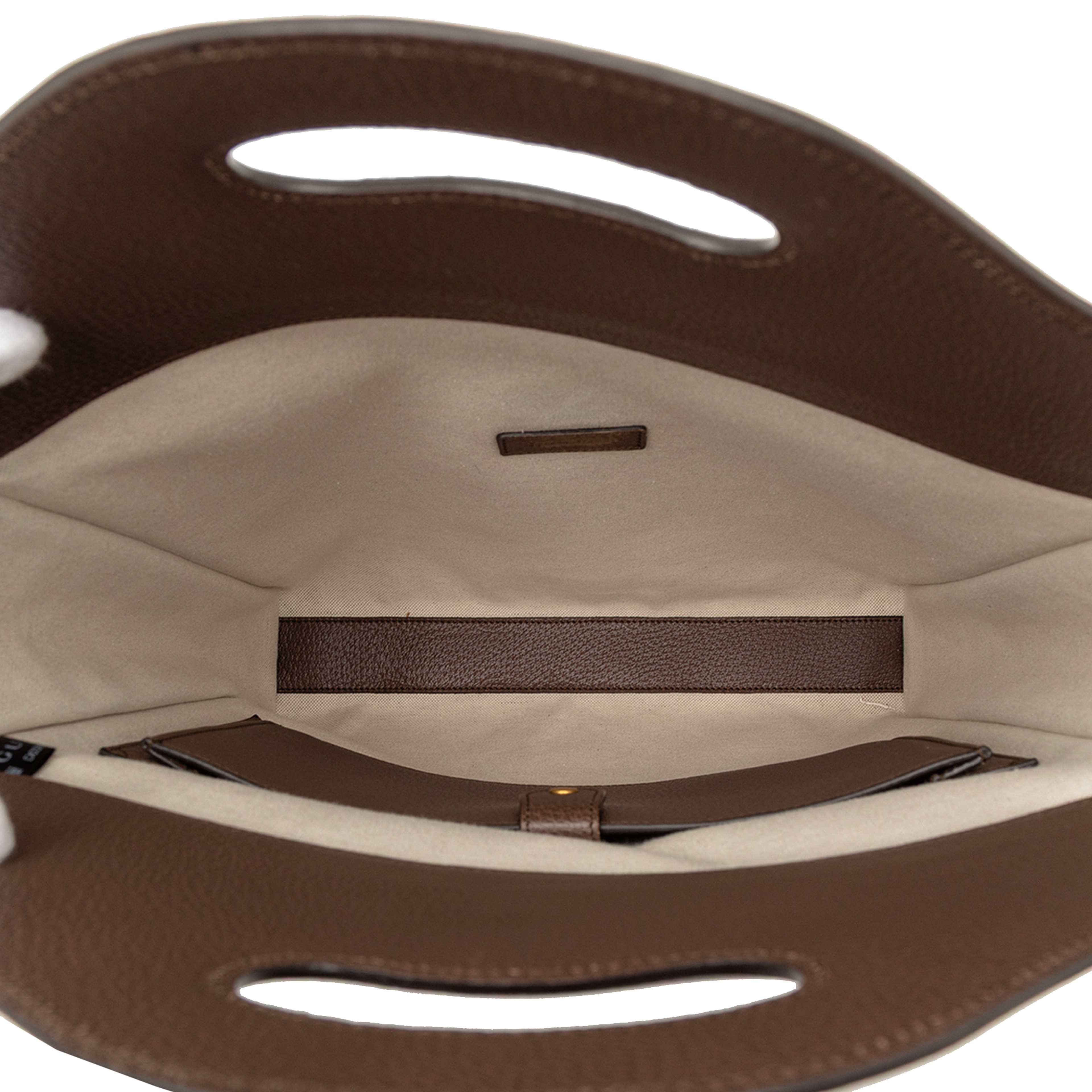 Gucci Gg Supreme Web Tiger Satchel, från Luxclusif, i färgen beige. Klicka för att öppna bilden i stort format