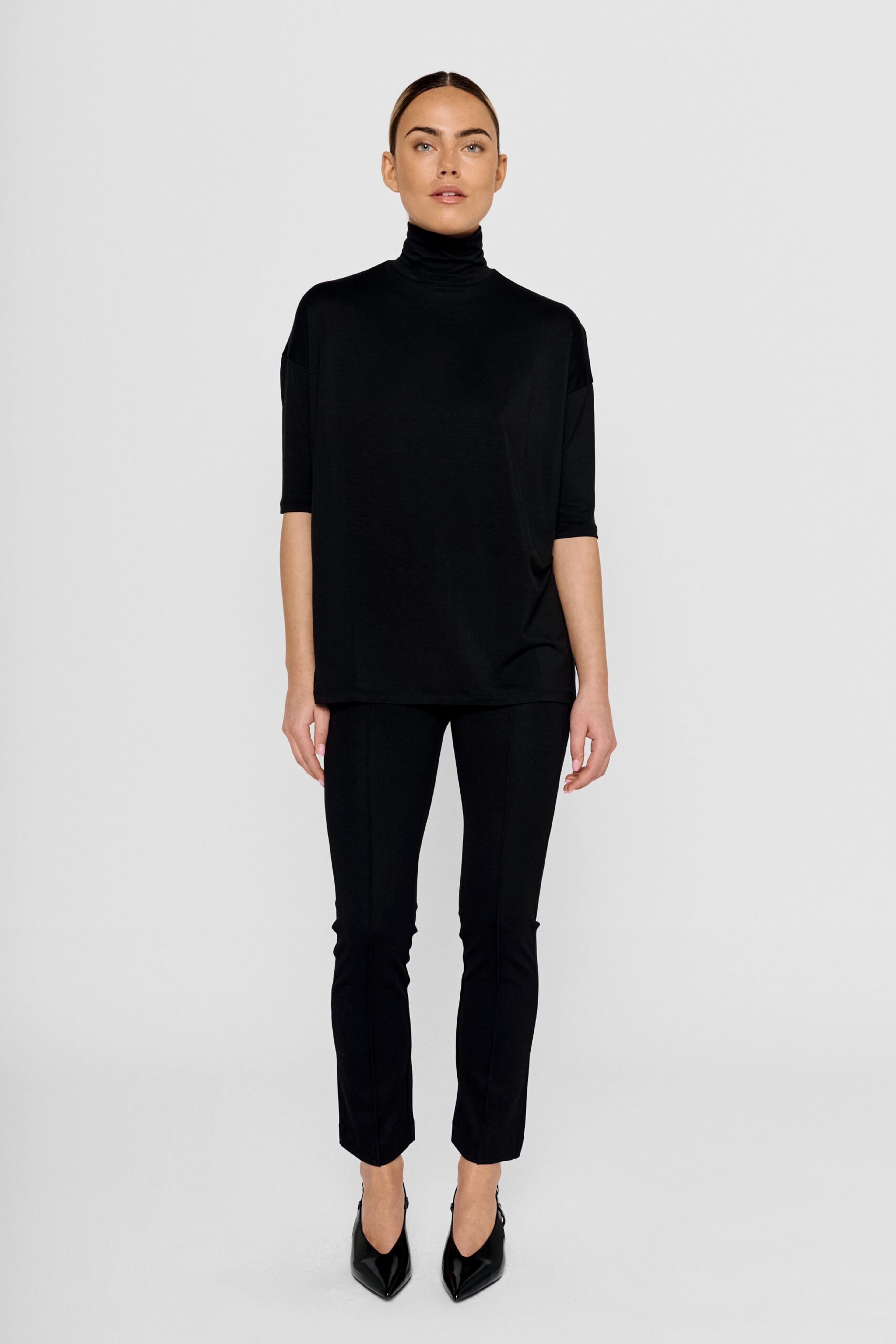 Tomasine Turtleneck Top - Black