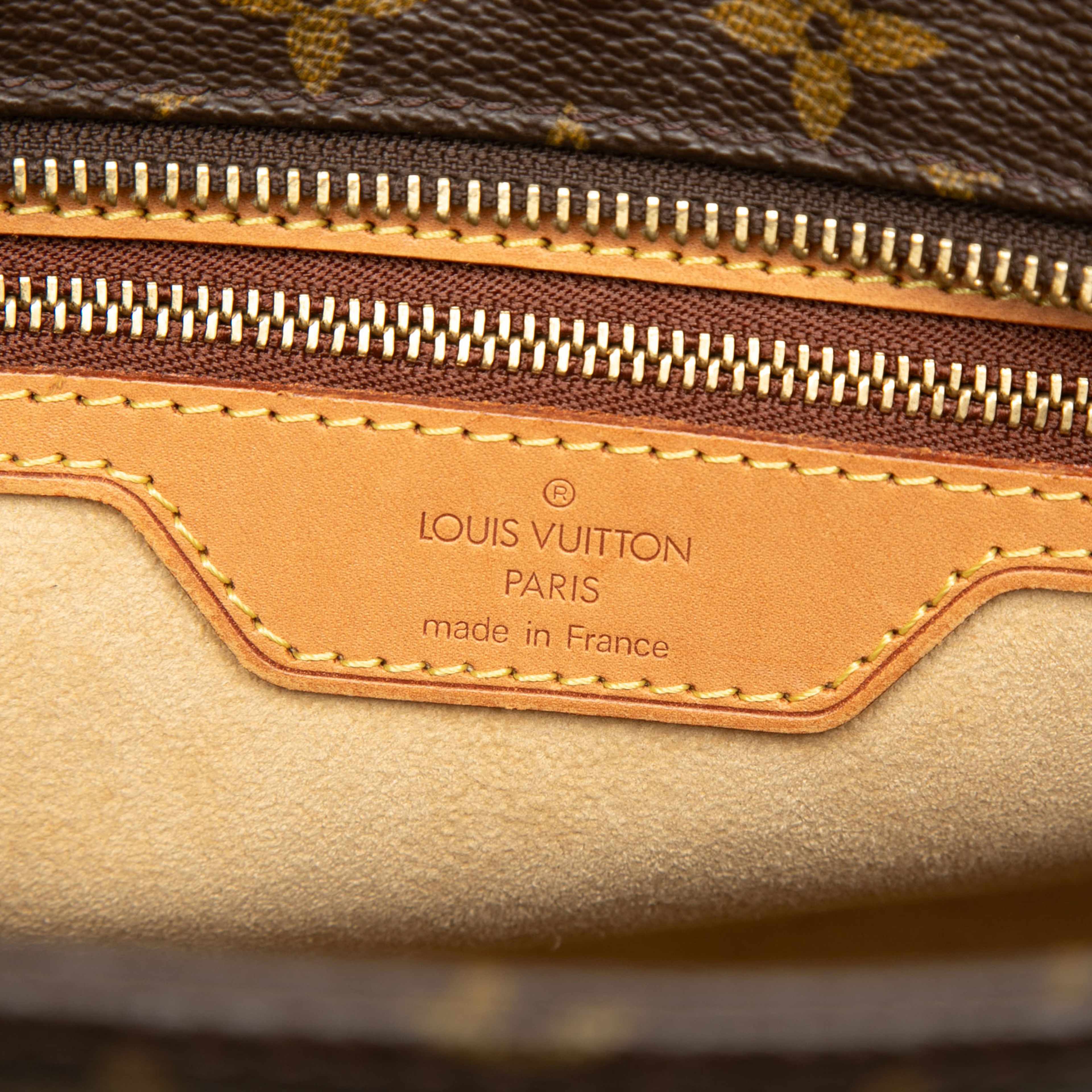 Louis Vuitton Monogram Luco, från Luxclusif, i färgen brown. Klicka för att öppna bilden i stort format